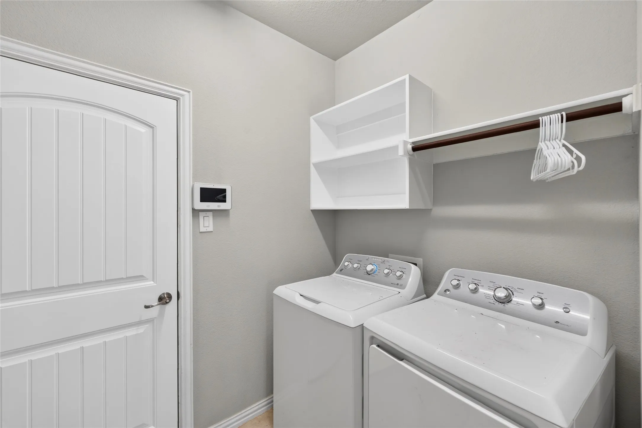 Single Family Residence For Rent in Rockwall County , 336 Chamberlain Drive, Fate, Texas 75189, 4 Bedroom, 3 Bathroom, 3 Garage spaces, 3,067 Sqft, built in 2017, mls#21402338, Real Estate Agent in Fate, Homes For Rent in Rockwall county, Homes For Rent in Fate, Realtor in Fate Texas, Real Estate Brokerage Independent Realty Texas, Luminita Cordes Realtor