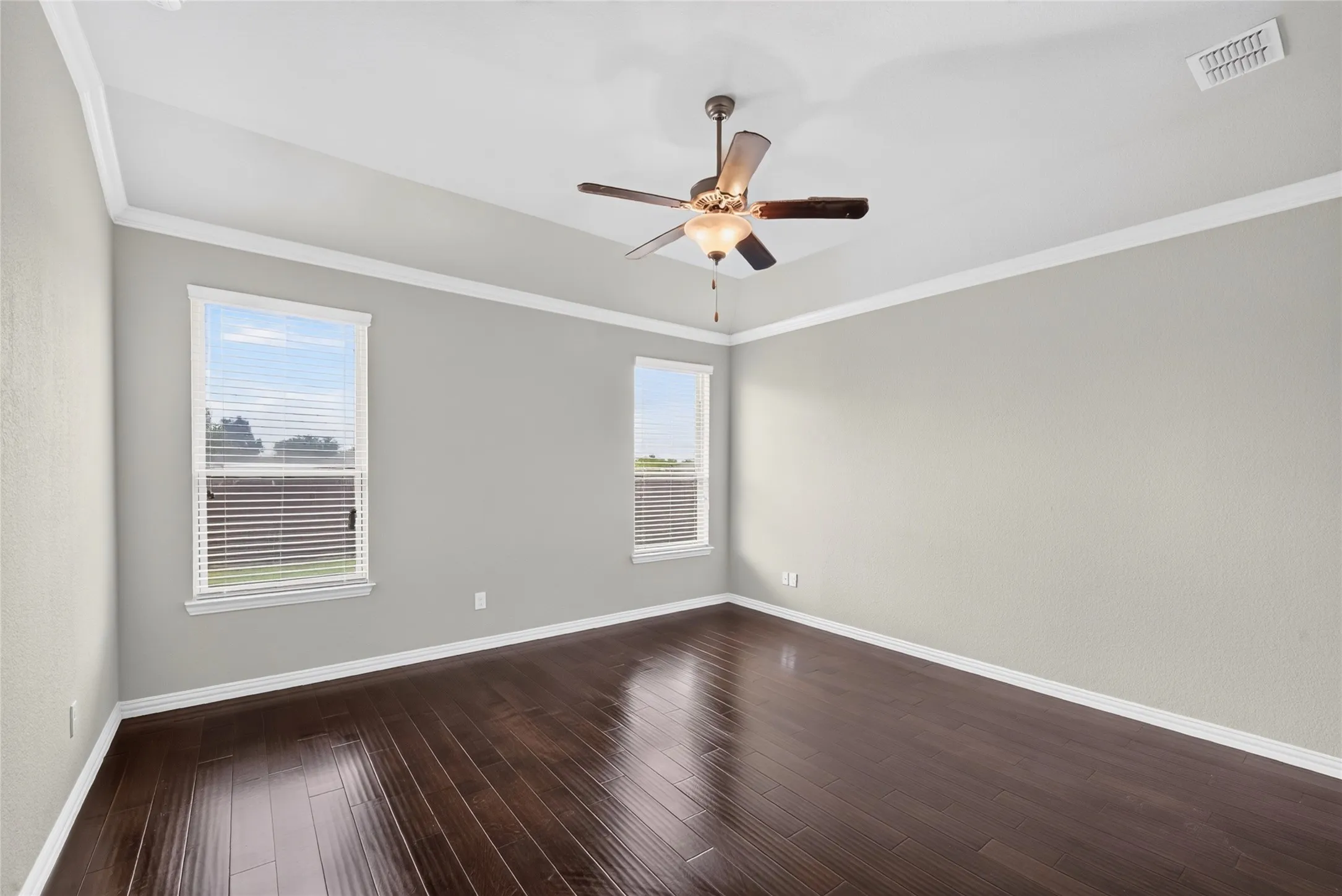 Single Family Residence For Rent in Rockwall County , 336 Chamberlain Drive, Fate, Texas 75189, 4 Bedroom, 3 Bathroom, 3 Garage spaces, 3,067 Sqft, built in 2017, mls#21402338, Real Estate Agent in Fate, Homes For Rent in Rockwall county, Homes For Rent in Fate, Realtor in Fate Texas, Real Estate Brokerage Independent Realty Texas, Luminita Cordes Realtor