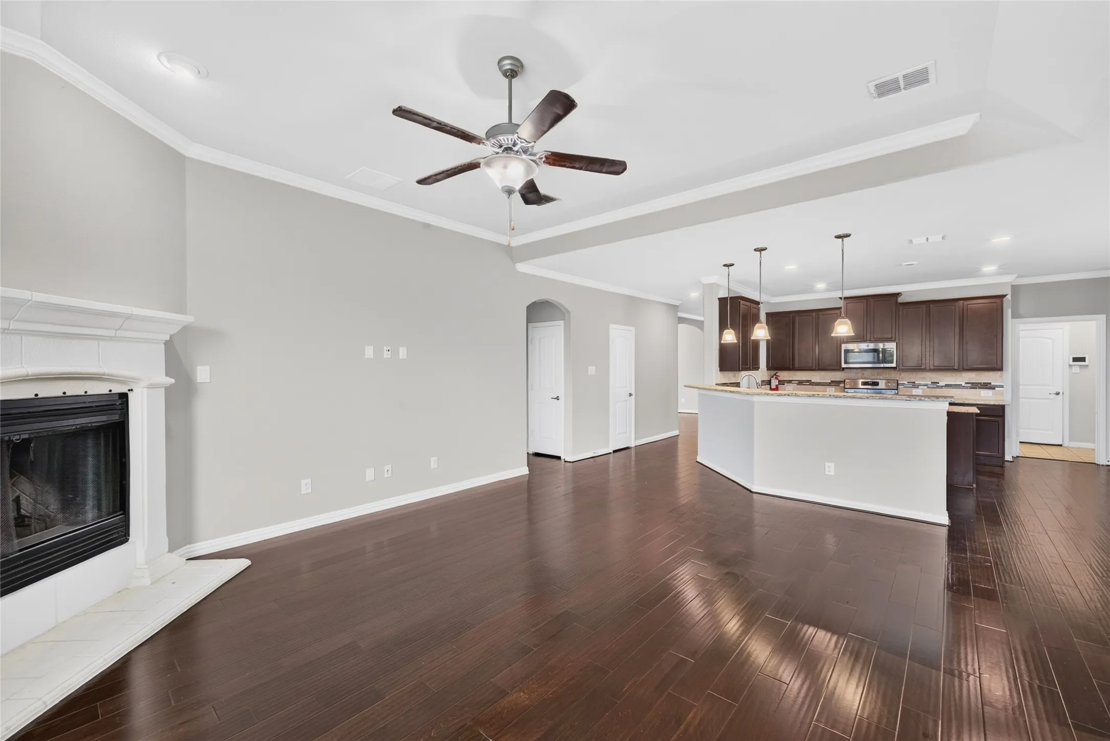 Single Family Residence For Rent in Rockwall County , 336 Chamberlain Drive, Fate, Texas 75189, 4 Bedroom, 3 Bathroom, 3 Garage spaces, 3,067 Sqft, built in 2017, mls#21402338, Real Estate Agent in Fate, Homes For Rent in Rockwall county, Homes For Rent in Fate, Realtor in Fate Texas, Real Estate Brokerage Independent Realty Texas, Luminita Cordes Realtor
