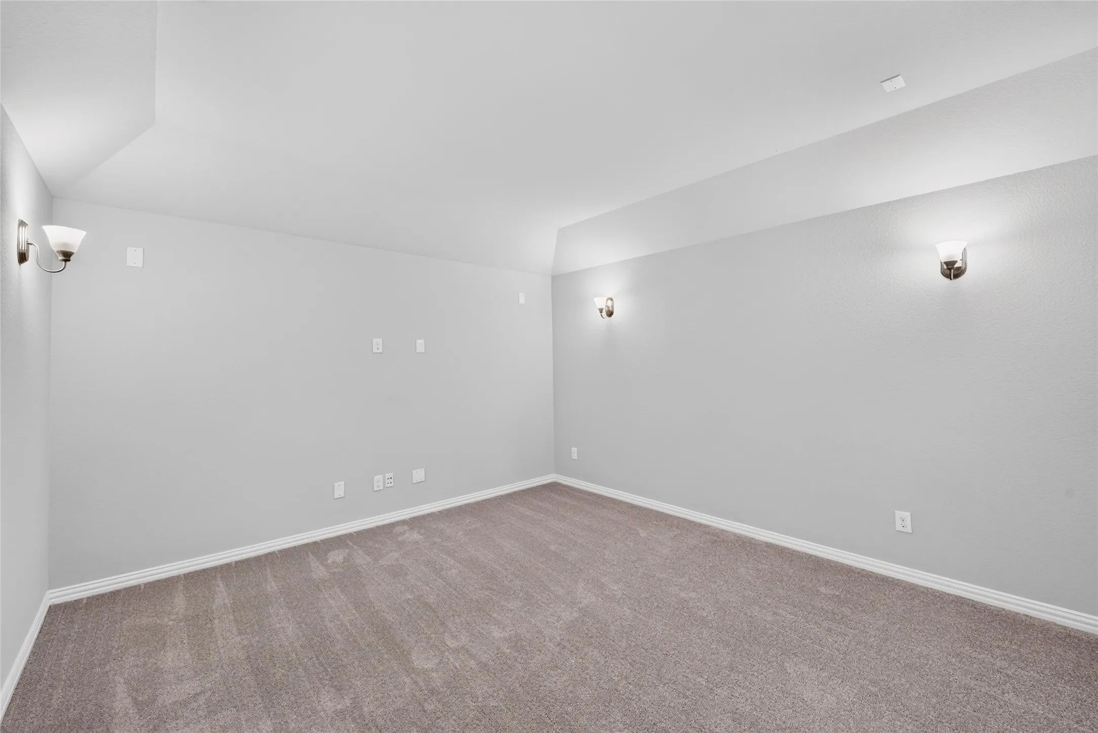 Single Family Residence For Rent in Rockwall County , 336 Chamberlain Drive, Fate, Texas 75189, 4 Bedroom, 3 Bathroom, 3 Garage spaces, 3,067 Sqft, built in 2017, mls#21402338, Real Estate Agent in Fate, Homes For Rent in Rockwall county, Homes For Rent in Fate, Realtor in Fate Texas, Real Estate Brokerage Independent Realty Texas, Luminita Cordes Realtor