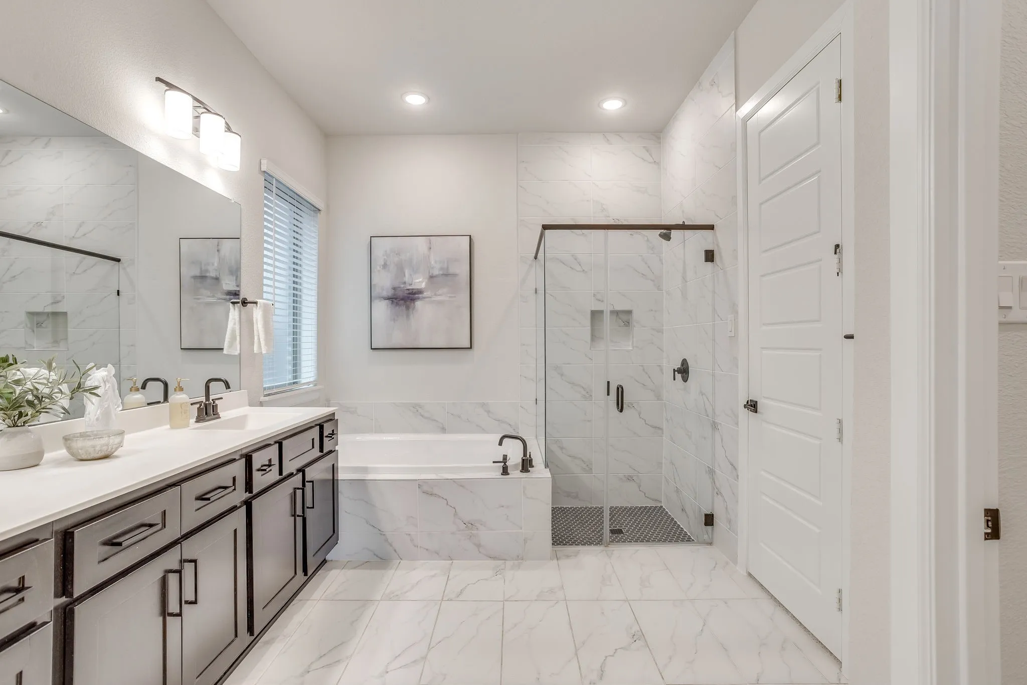 Single Family Residence For Sale in Johnson County , 1919 Birch Street, Mansfield, Texas 76063, 3 Bedroom, 2 Bathroom, 2 Garage spaces, 2,332 Sqft, built in 2023, mls#21402767, Real Estate Agent in Mansfield, Homes For Sale in Johnson county, Homes For Sale in Mansfield, Realtor in Mansfield Texas, Real Estate Brokerage Independent Realty Texas, Luminita Cordes Realtor