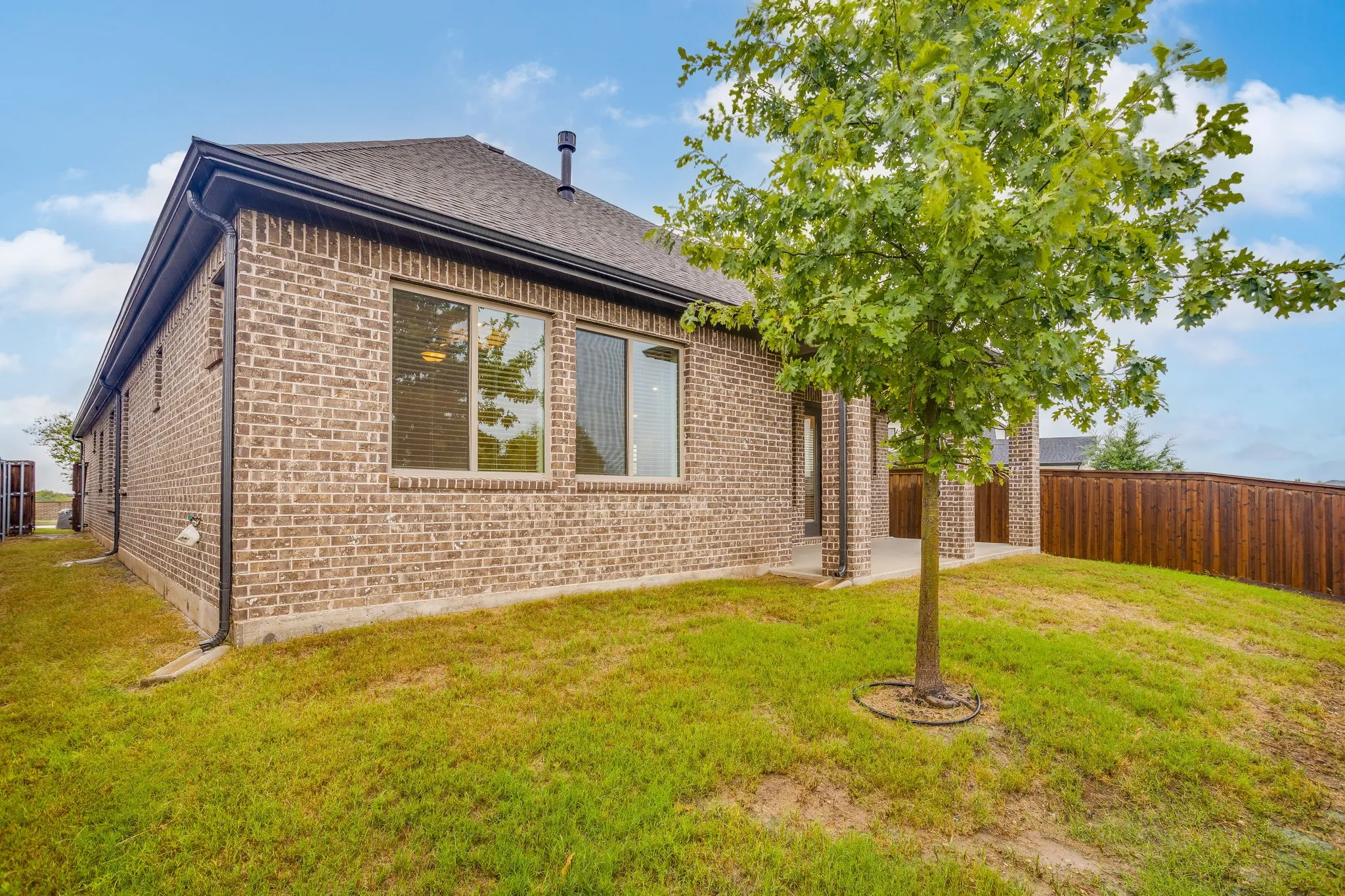 Single Family Residence For Sale in Johnson County , 1919 Birch Street, Mansfield, Texas 76063, 3 Bedroom, 2 Bathroom, 2 Garage spaces, 2,332 Sqft, built in 2023, mls#21402767, Real Estate Agent in Mansfield, Homes For Sale in Johnson county, Homes For Sale in Mansfield, Realtor in Mansfield Texas, Real Estate Brokerage Independent Realty Texas, Luminita Cordes Realtor