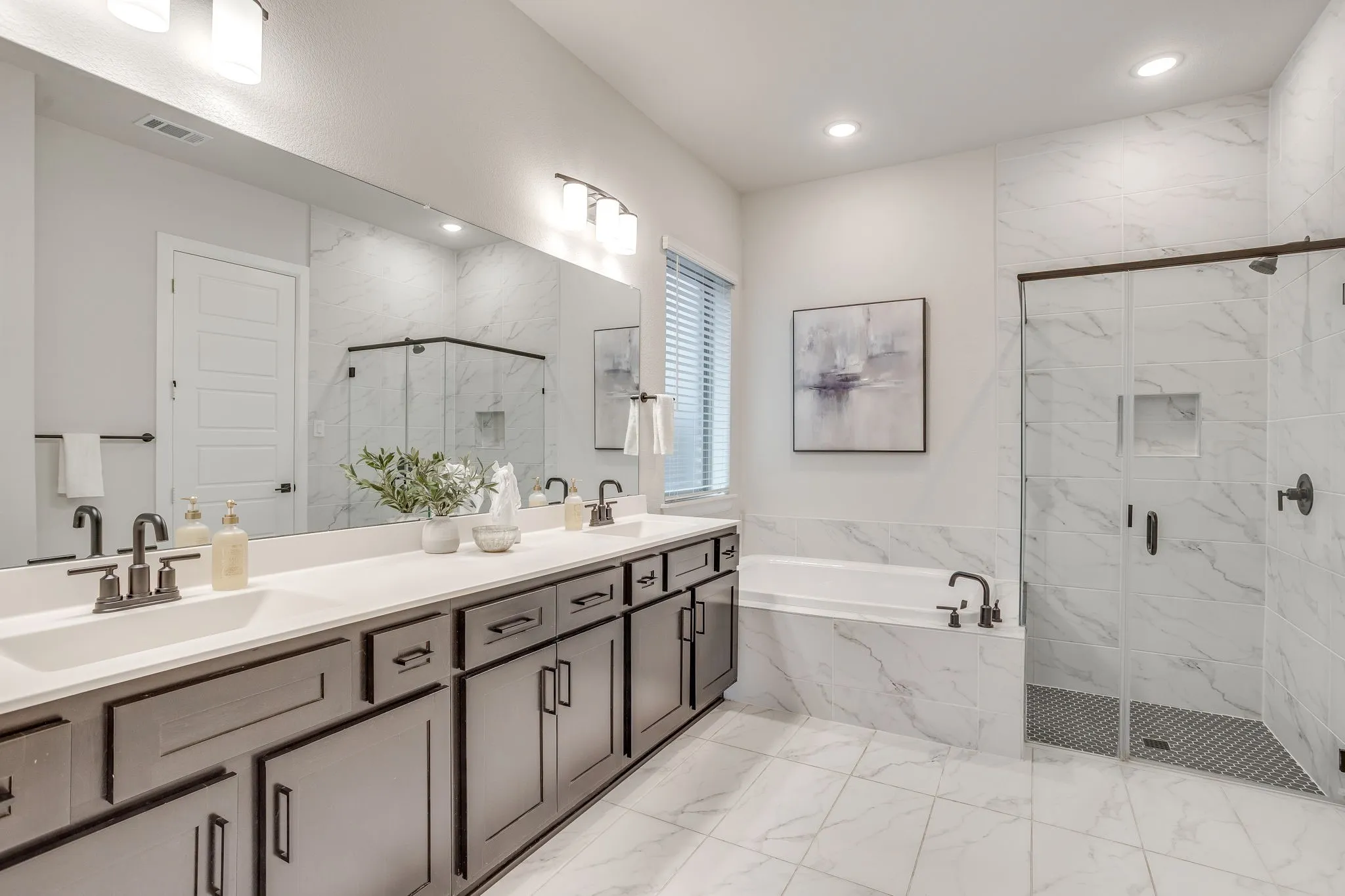 Single Family Residence For Sale in Johnson County , 1919 Birch Street, Mansfield, Texas 76063, 3 Bedroom, 2 Bathroom, 2 Garage spaces, 2,332 Sqft, built in 2023, mls#21402767, Real Estate Agent in Mansfield, Homes For Sale in Johnson county, Homes For Sale in Mansfield, Realtor in Mansfield Texas, Real Estate Brokerage Independent Realty Texas, Luminita Cordes Realtor