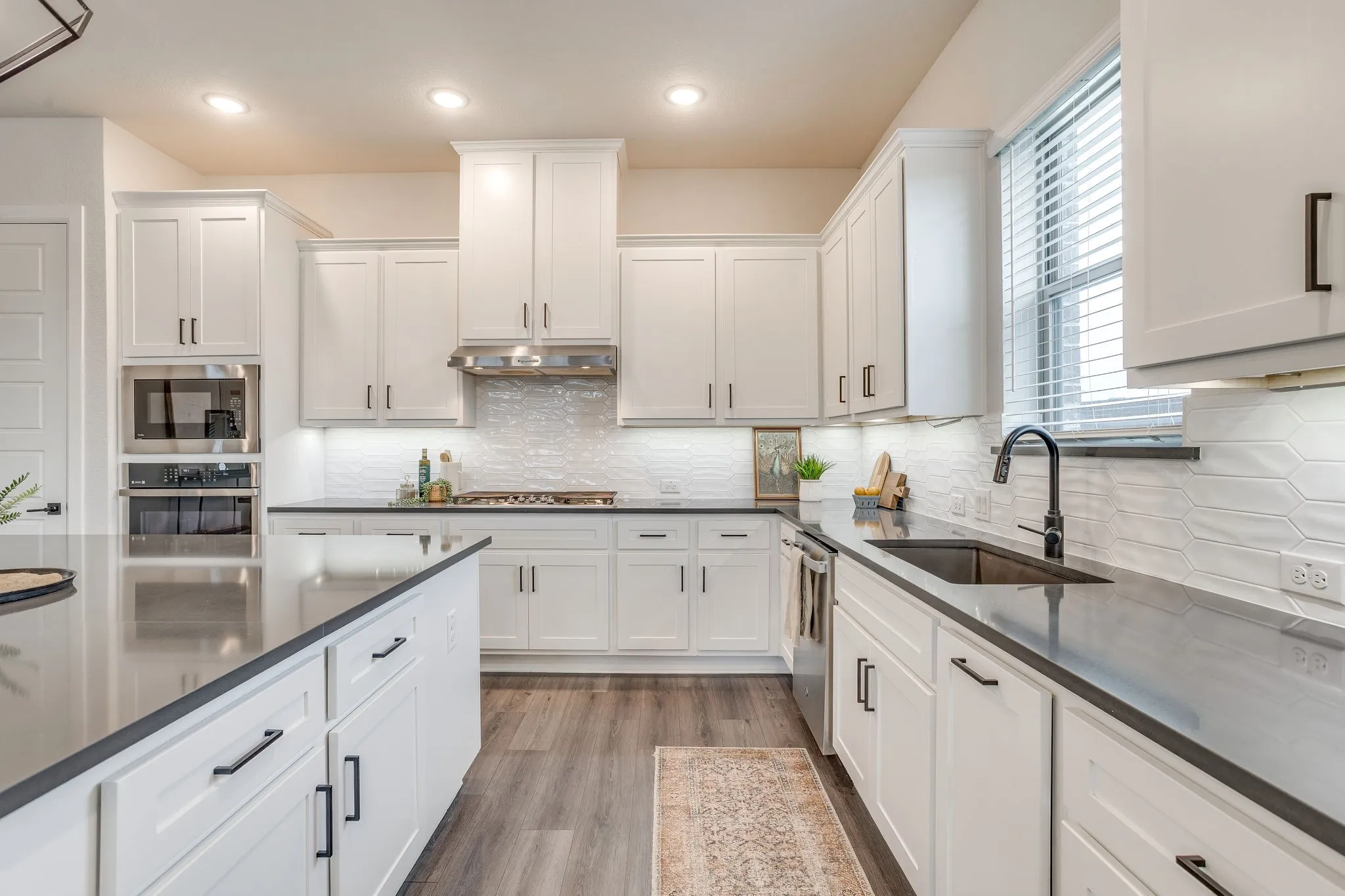 Single Family Residence For Sale in Johnson County , 1919 Birch Street, Mansfield, Texas 76063, 3 Bedroom, 2 Bathroom, 2 Garage spaces, 2,332 Sqft, built in 2023, mls#21402767, Real Estate Agent in Mansfield, Homes For Sale in Johnson county, Homes For Sale in Mansfield, Realtor in Mansfield Texas, Real Estate Brokerage Independent Realty Texas, Luminita Cordes Realtor