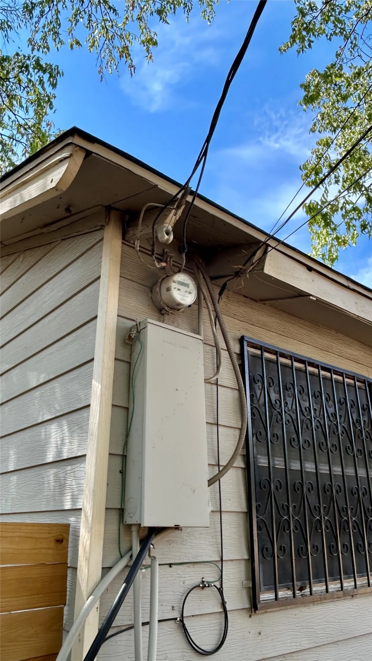 Single Family Residence For Sale in Dallas County , 4721 Garrison Avenue, Dallas, Texas 75216, 4 Bedroom, 2 Bathroom, Garage spaces, 1,500 Sqft, built in 1953, mls#21400662, Real Estate Agent in Dallas, Homes For Sale in Dallas county, Homes For Sale in Dallas, Realtor in Dallas Texas, Real Estate Brokerage Independent Realty Texas, Luminita Cordes Realtor