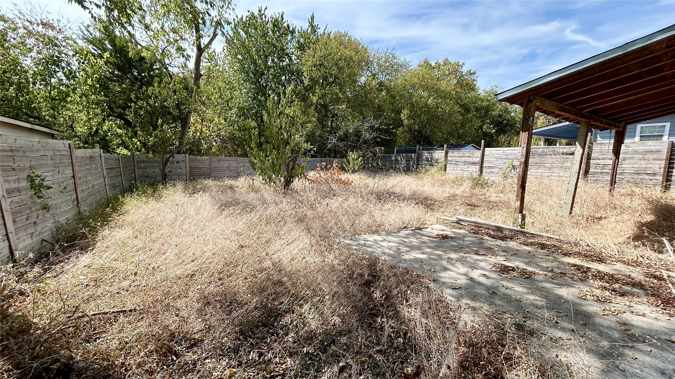 Single Family Residence For Sale in Dallas County , 4721 Garrison Avenue, Dallas, Texas 75216, 4 Bedroom, 2 Bathroom, Garage spaces, 1,500 Sqft, built in 1953, mls#21400662, Real Estate Agent in Dallas, Homes For Sale in Dallas county, Homes For Sale in Dallas, Realtor in Dallas Texas, Real Estate Brokerage Independent Realty Texas, Luminita Cordes Realtor