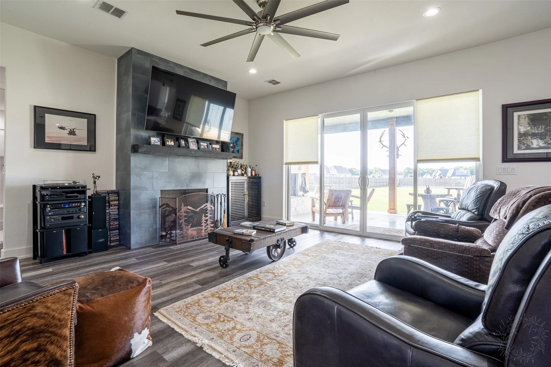 Single Family Residence For Sale in Somervell County , 1137 County Road 337, Glen Rose, Texas 76043, 4 Bedroom, 3 Bathroom, 3 Garage spaces, 2,624 Sqft, built in 2023, mls#21402865, Real Estate Agent in Glen Rose, Homes For Sale in Somervell county, Homes For Sale in Glen Rose, Realtor in Glen Rose Texas, Real Estate Brokerage Independent Realty Texas, Luminita Cordes Realtor