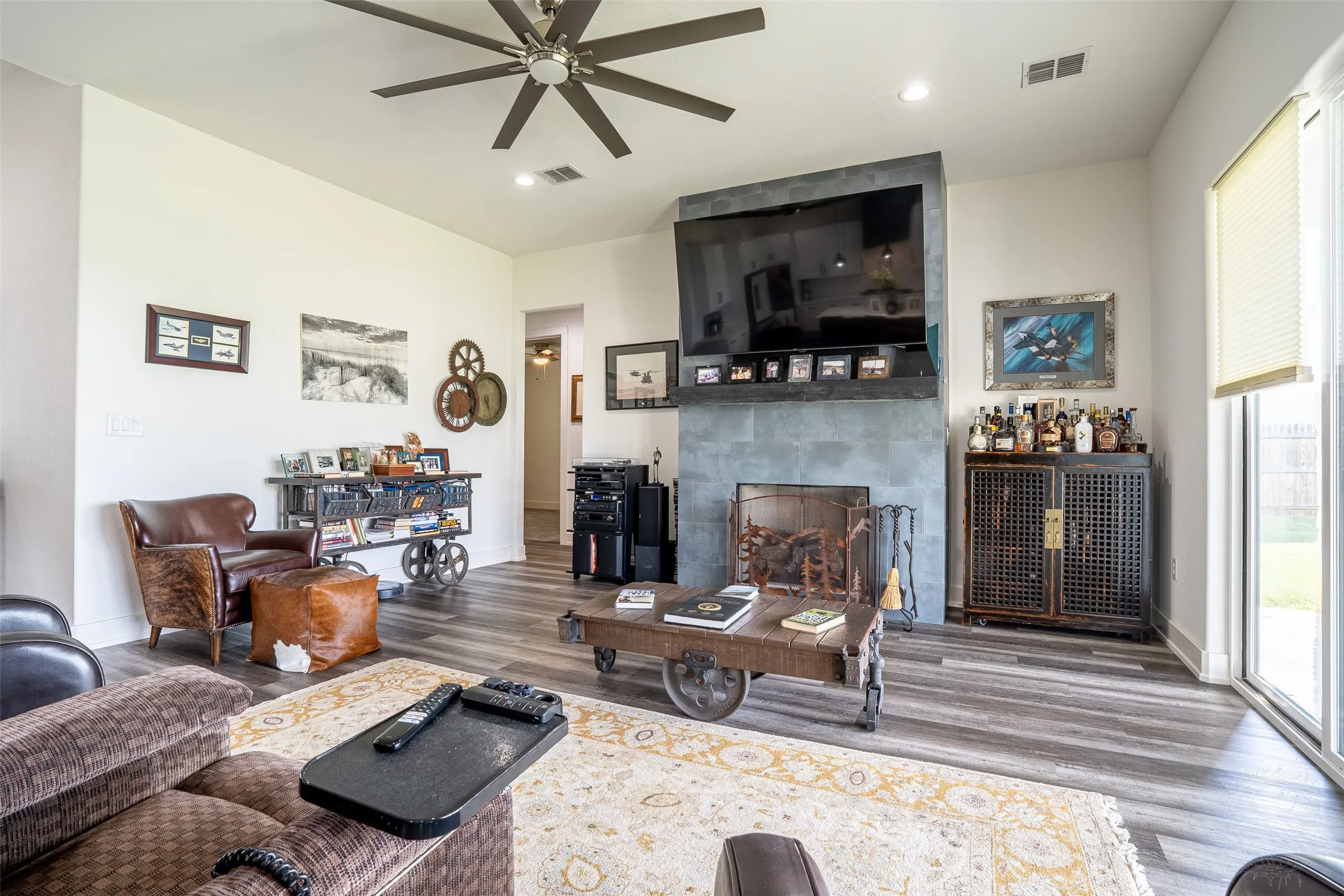 Single Family Residence For Sale in Somervell County , 1137 County Road 337, Glen Rose, Texas 76043, 4 Bedroom, 3 Bathroom, 3 Garage spaces, 2,624 Sqft, built in 2023, mls#21402865, Real Estate Agent in Glen Rose, Homes For Sale in Somervell county, Homes For Sale in Glen Rose, Realtor in Glen Rose Texas, Real Estate Brokerage Independent Realty Texas, Luminita Cordes Realtor