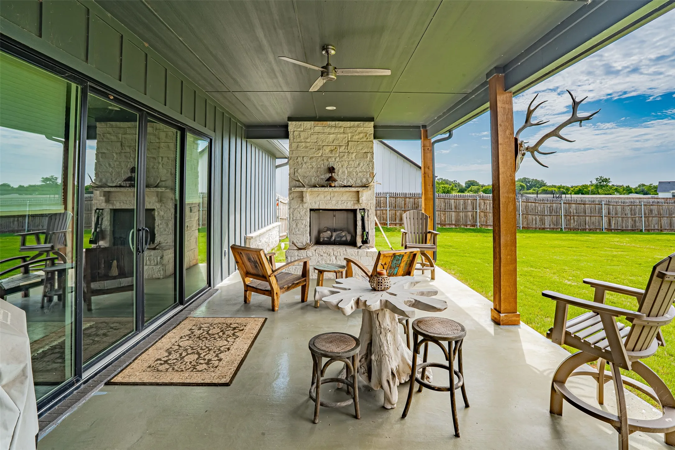Single Family Residence For Sale in Somervell County , 1137 County Road 337, Glen Rose, Texas 76043, 4 Bedroom, 3 Bathroom, 3 Garage spaces, 2,624 Sqft, built in 2023, mls#21402865, Real Estate Agent in Glen Rose, Homes For Sale in Somervell county, Homes For Sale in Glen Rose, Realtor in Glen Rose Texas, Real Estate Brokerage Independent Realty Texas, Luminita Cordes Realtor