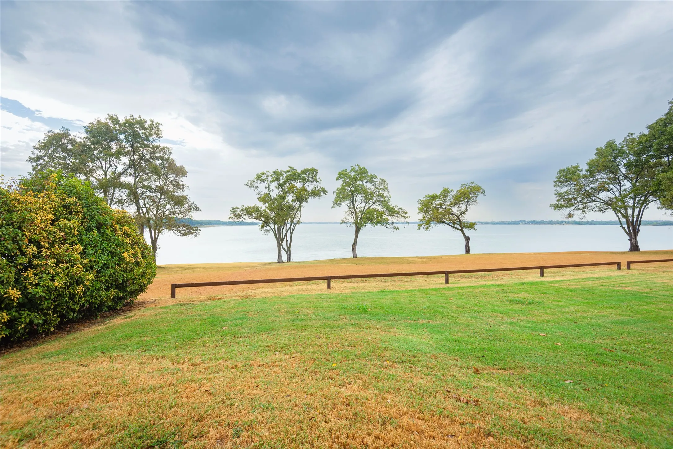 Mobile Home For Sale in Collin County , 921 Pecan Point, Princeton, Texas 75407, 1 Bedroom, 1 Bathroom, Garage spaces, 399 Sqft, built in 2022, mls#21402664, Real Estate Agent in Princeton, Homes For Sale in Collin county, Homes For Sale in Princeton, Realtor in Princeton Texas, Real Estate Brokerage Independent Realty Texas, Luminita Cordes Realtor