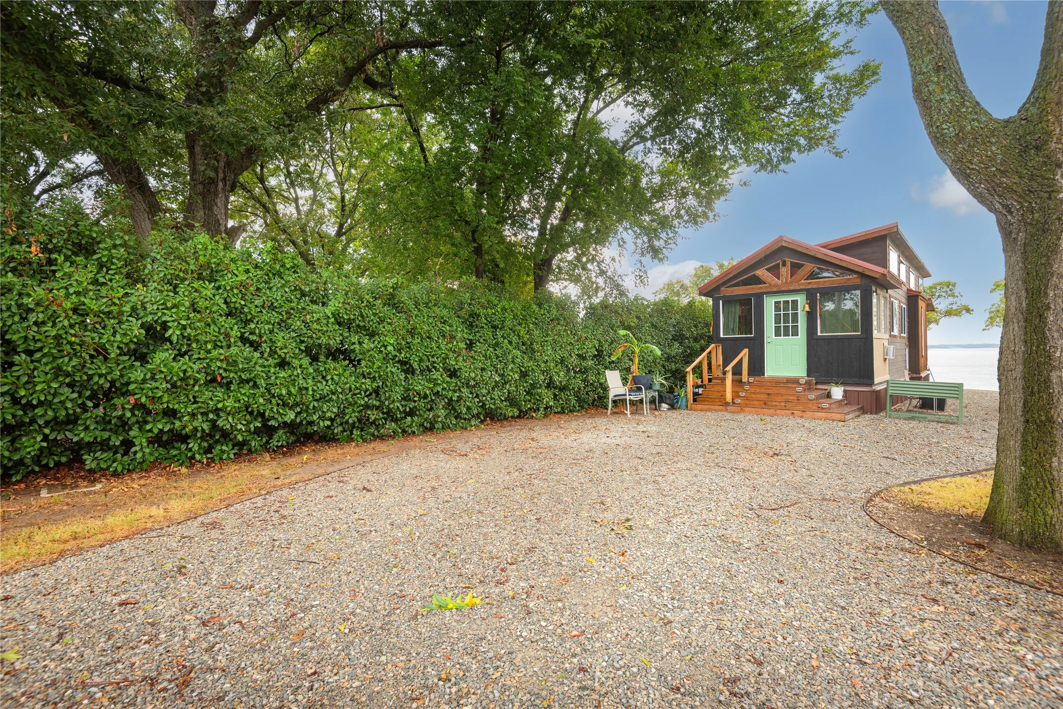 Mobile Home For Sale in Collin County , 921 Pecan Point, Princeton, Texas 75407, 1 Bedroom, 1 Bathroom, Garage spaces, 399 Sqft, built in 2022, mls#21402664, Real Estate Agent in Princeton, Homes For Sale in Collin county, Homes For Sale in Princeton, Realtor in Princeton Texas, Real Estate Brokerage Independent Realty Texas, Luminita Cordes Realtor