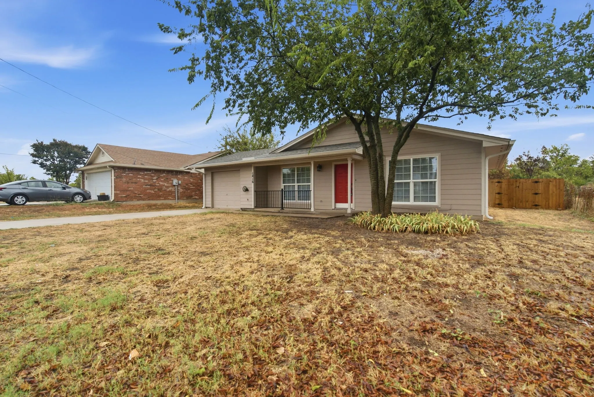 Single Family Residence For Sale in Parker County , 1416 N Rusk Street, Weatherford, Texas 76086, 3 Bedroom, 6 Bathroom, 1 Garage spaces, 1,152 Sqft, built in 1985, mls#21402843, Real Estate Agent in Weatherford, Homes For Sale in Parker county, Homes For Sale in Weatherford, Realtor in Weatherford Texas, Real Estate Brokerage Independent Realty Texas, Luminita Cordes Realtor