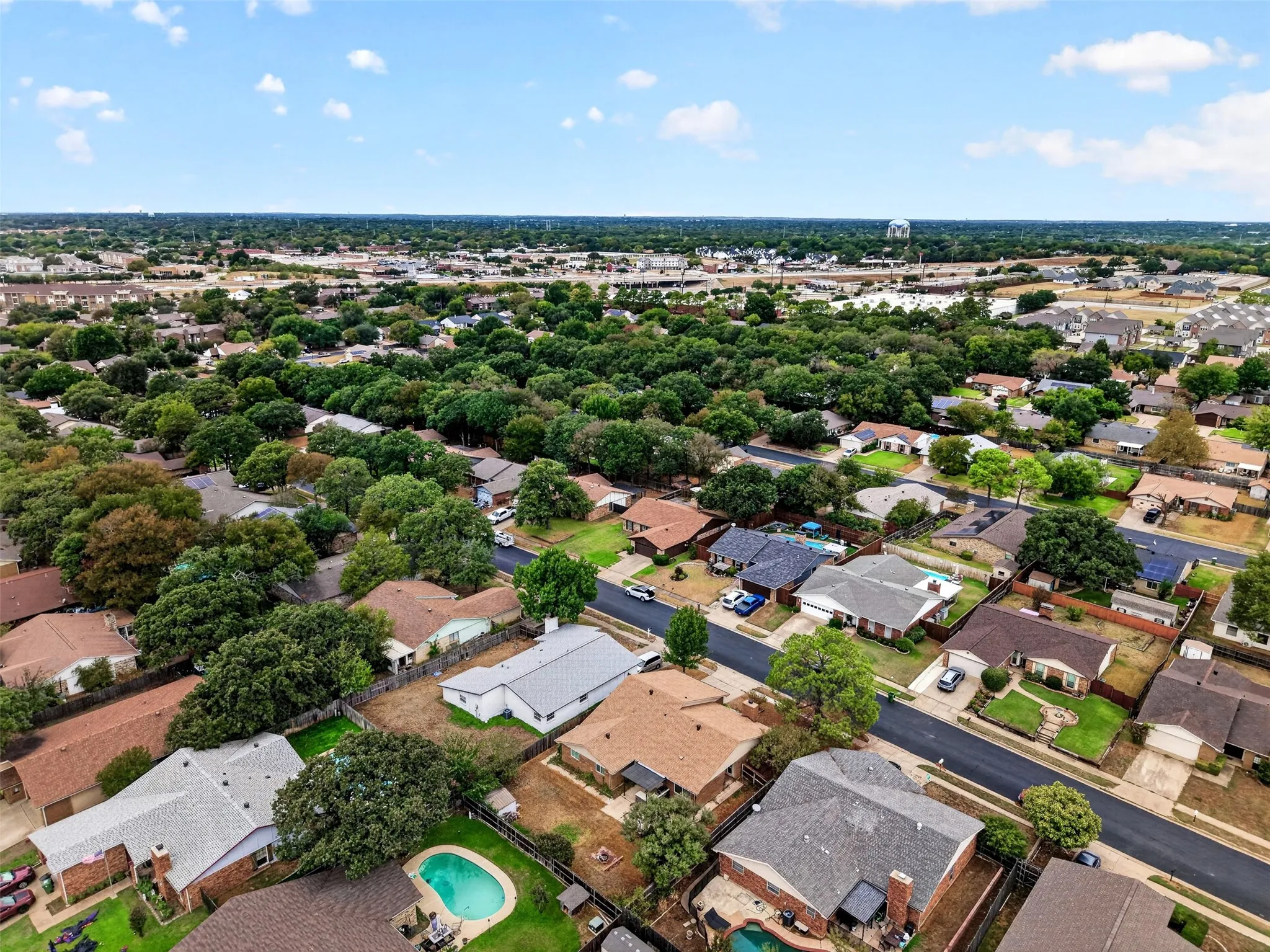 Single Family Residence For Sale in Tarrant County , 3812 Walnut Drive, Bedford, Texas 76021, 3 Bedroom, 2 Bathroom, 2 Garage spaces, 1,853 Sqft, built in 1979, mls#21402879, Real Estate Agent in Bedford, Homes For Sale in Tarrant county, Homes For Sale in Bedford, Realtor in Bedford Texas, Real Estate Brokerage Independent Realty Texas, Luminita Cordes Realtor