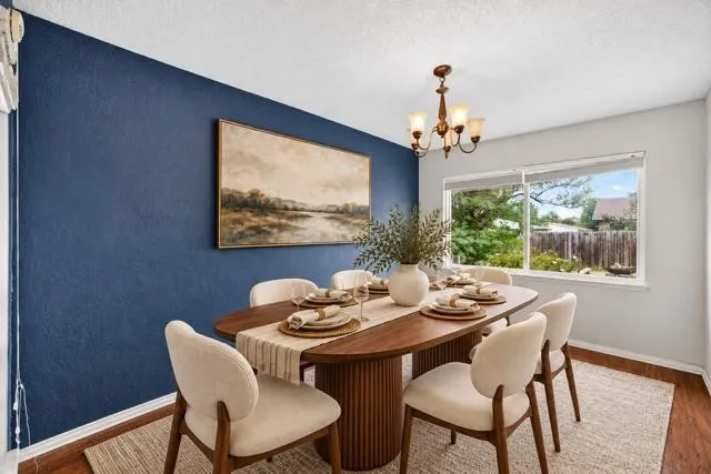 Virtually staged dining room