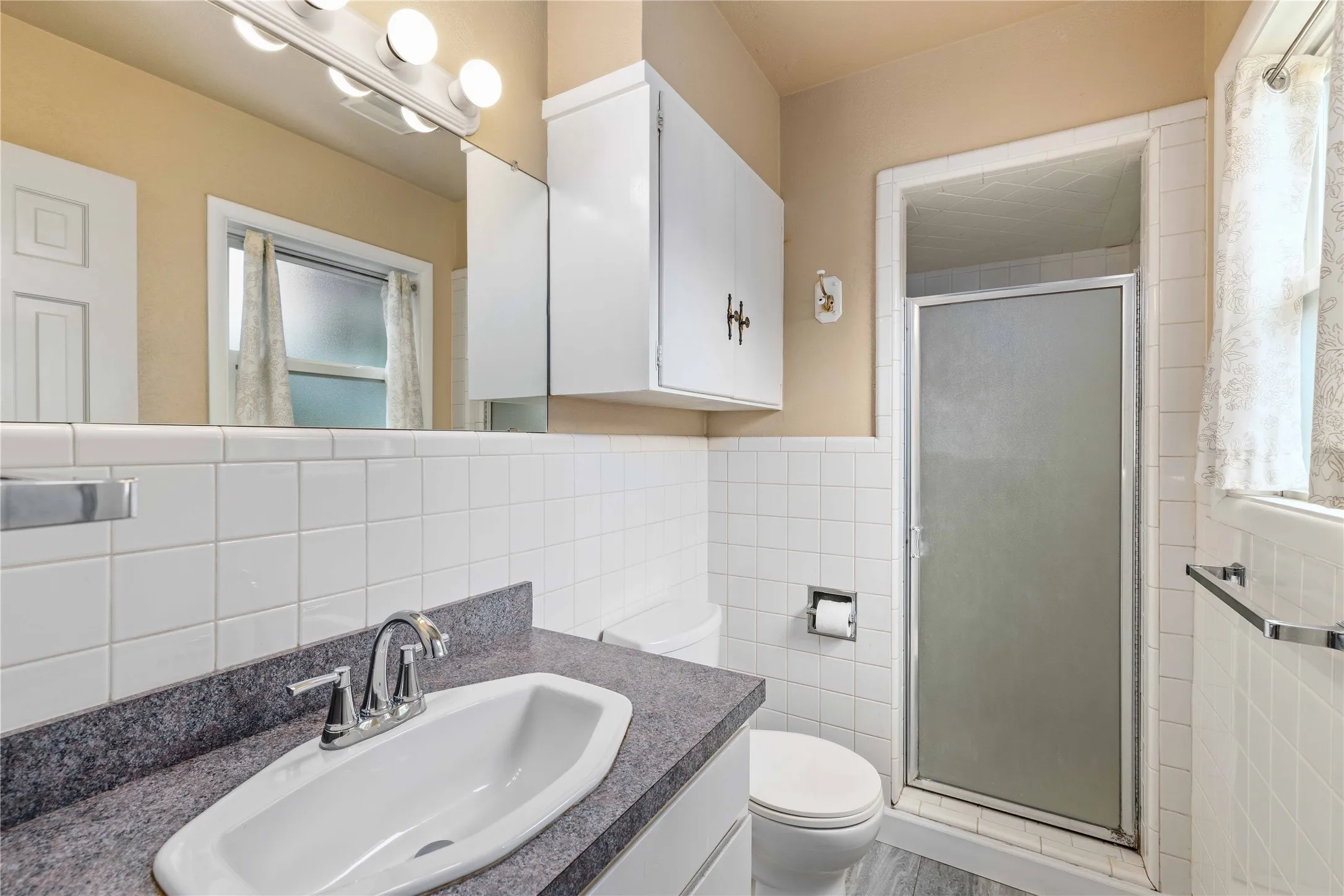 Single Family Residence For Sale in Brown County , 1611 16th Street, Brownwood, Texas 76801, 3 Bedroom, 2 Bathroom, 1 Garage spaces, 1,713 Sqft, built in 1965, mls#21401672, Real Estate Agent in Brownwood, Homes For Sale in Brown county, Homes For Sale in Brownwood, Realtor in Brownwood Texas, Real Estate Brokerage Independent Realty Texas, Luminita Cordes Realtor