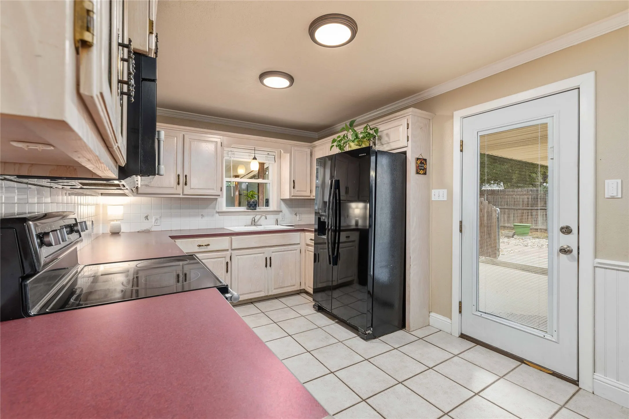 Single Family Residence For Sale in Brown County , 1611 16th Street, Brownwood, Texas 76801, 3 Bedroom, 2 Bathroom, 1 Garage spaces, 1,713 Sqft, built in 1965, mls#21401672, Real Estate Agent in Brownwood, Homes For Sale in Brown county, Homes For Sale in Brownwood, Realtor in Brownwood Texas, Real Estate Brokerage Independent Realty Texas, Luminita Cordes Realtor