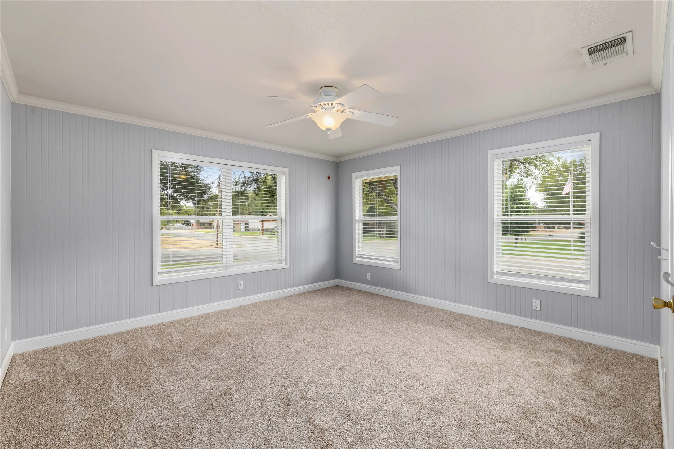 Single Family Residence For Sale in Brown County , 1611 16th Street, Brownwood, Texas 76801, 3 Bedroom, 2 Bathroom, 1 Garage spaces, 1,713 Sqft, built in 1965, mls#21401672, Real Estate Agent in Brownwood, Homes For Sale in Brown county, Homes For Sale in Brownwood, Realtor in Brownwood Texas, Real Estate Brokerage Independent Realty Texas, Luminita Cordes Realtor