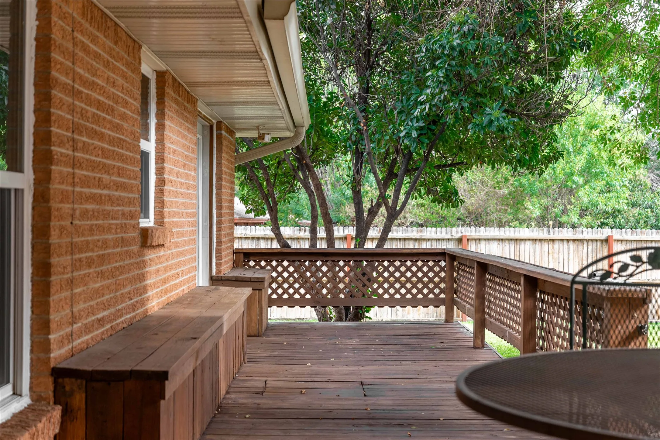 Single Family Residence For Sale in Brown County , 1611 16th Street, Brownwood, Texas 76801, 3 Bedroom, 2 Bathroom, 1 Garage spaces, 1,713 Sqft, built in 1965, mls#21401672, Real Estate Agent in Brownwood, Homes For Sale in Brown county, Homes For Sale in Brownwood, Realtor in Brownwood Texas, Real Estate Brokerage Independent Realty Texas, Luminita Cordes Realtor