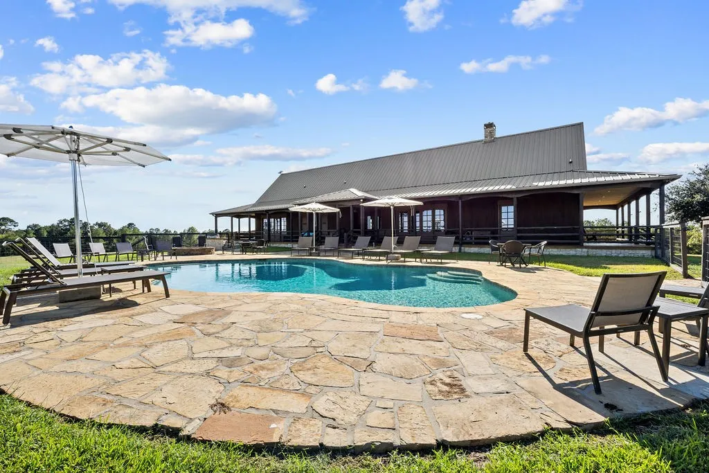 Farm For Sale in Wood County , 1322 Private Road 7891, Mineola, Texas 75773, 4 Bedroom, 3 Bathroom, 2 Garage spaces, 3,064 Sqft, built in 2011, mls#21400940, Real Estate Agent in Mineola, Homes For Sale in Wood county, Homes For Sale in Mineola, Realtor in Mineola Texas, Real Estate Brokerage Independent Realty Texas, Luminita Cordes Realtor