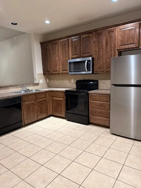 Duplex For Rent in Collin County , 2245 Colby Lane, Wylie, Texas 75098, 3 Bedroom, 2 Bathroom, 1 Garage spaces, 1,190 Sqft, built in 2013, mls#21402883, Real Estate Agent in Wylie, Homes For Rent in Collin county, Homes For Rent in Wylie, Realtor in Wylie Texas, Real Estate Brokerage Independent Realty Texas, Luminita Cordes Realtor