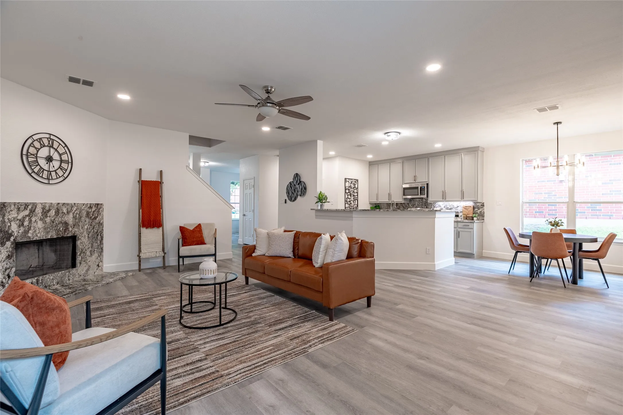 Single Family Residence For Sale in Rockwall County , 2837 Deer Ridge Drive, Rockwall, Texas 75032, 4 Bedroom, 3 Bathroom, 2 Garage spaces, 2,788 Sqft, built in 2003, mls#21376798, Real Estate Agent in Rockwall, Homes For Sale in Rockwall county, Homes For Sale in Rockwall, Realtor in Rockwall Texas, Real Estate Brokerage Independent Realty Texas, Luminita Cordes Realtor