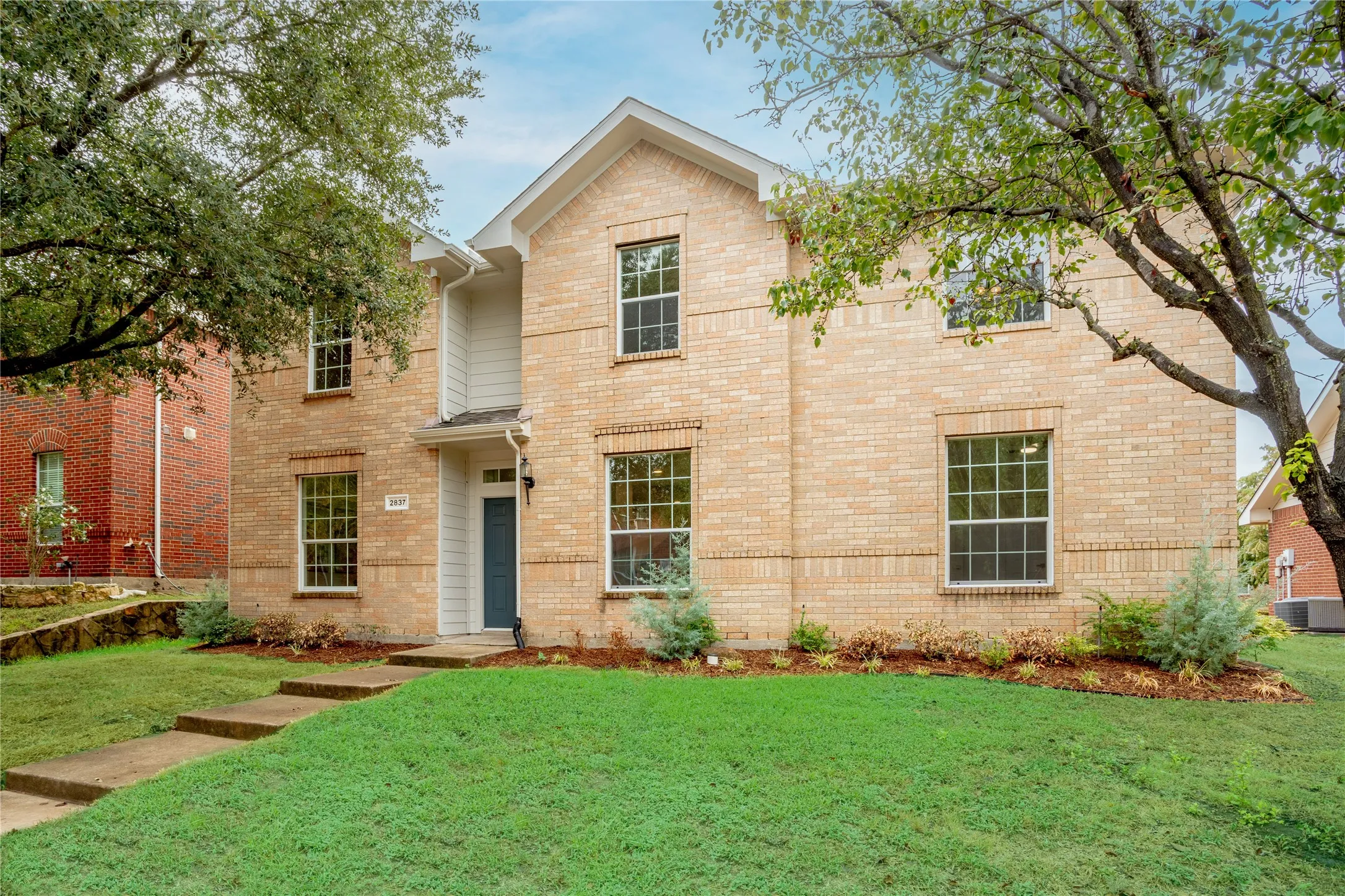 Single Family Residence For Sale in Rockwall County , 2837 Deer Ridge Drive, Rockwall, Texas 75032, 4 Bedroom, 3 Bathroom, 2 Garage spaces, 2,788 Sqft, built in 2003, mls#21376798, Real Estate Agent in Rockwall, Homes For Sale in Rockwall county, Homes For Sale in Rockwall, Realtor in Rockwall Texas, Real Estate Brokerage Independent Realty Texas, Luminita Cordes Realtor