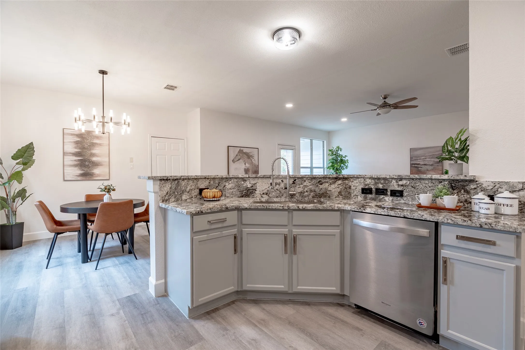 Single Family Residence For Sale in Rockwall County , 2837 Deer Ridge Drive, Rockwall, Texas 75032, 4 Bedroom, 3 Bathroom, 2 Garage spaces, 2,788 Sqft, built in 2003, mls#21376798, Real Estate Agent in Rockwall, Homes For Sale in Rockwall county, Homes For Sale in Rockwall, Realtor in Rockwall Texas, Real Estate Brokerage Independent Realty Texas, Luminita Cordes Realtor