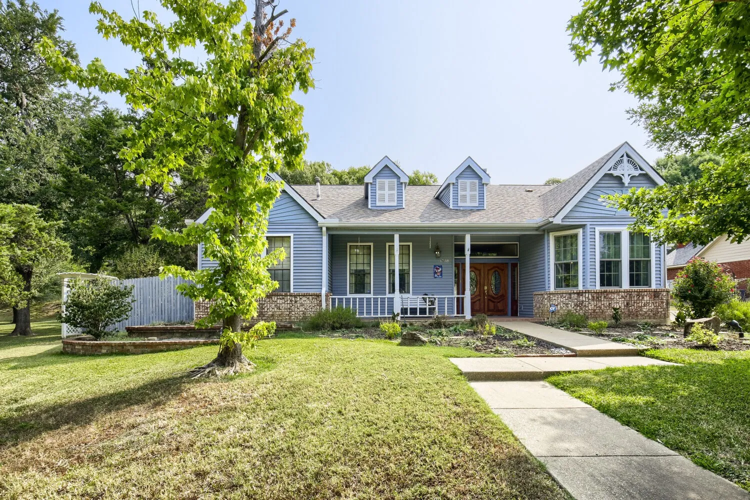 Single Family Residence For Sale in Dallas County , 1538 Highland Road, Dallas, Texas 75218, 3 Bedroom, 3 Bathroom, Garage spaces, 2,651 Sqft, built in 1982, mls#21400320, Real Estate Agent in Dallas, Homes For Sale in Dallas county, Homes For Sale in Dallas, Realtor in Dallas Texas, Real Estate Brokerage Independent Realty Texas, Luminita Cordes Realtor