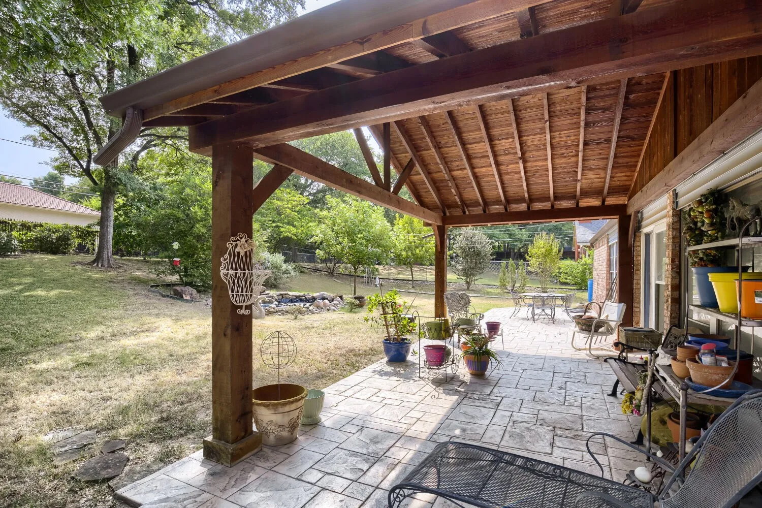 Single Family Residence For Sale in Dallas County , 1538 Highland Road, Dallas, Texas 75218, 3 Bedroom, 3 Bathroom, Garage spaces, 2,651 Sqft, built in 1982, mls#21400320, Real Estate Agent in Dallas, Homes For Sale in Dallas county, Homes For Sale in Dallas, Realtor in Dallas Texas, Real Estate Brokerage Independent Realty Texas, Luminita Cordes Realtor