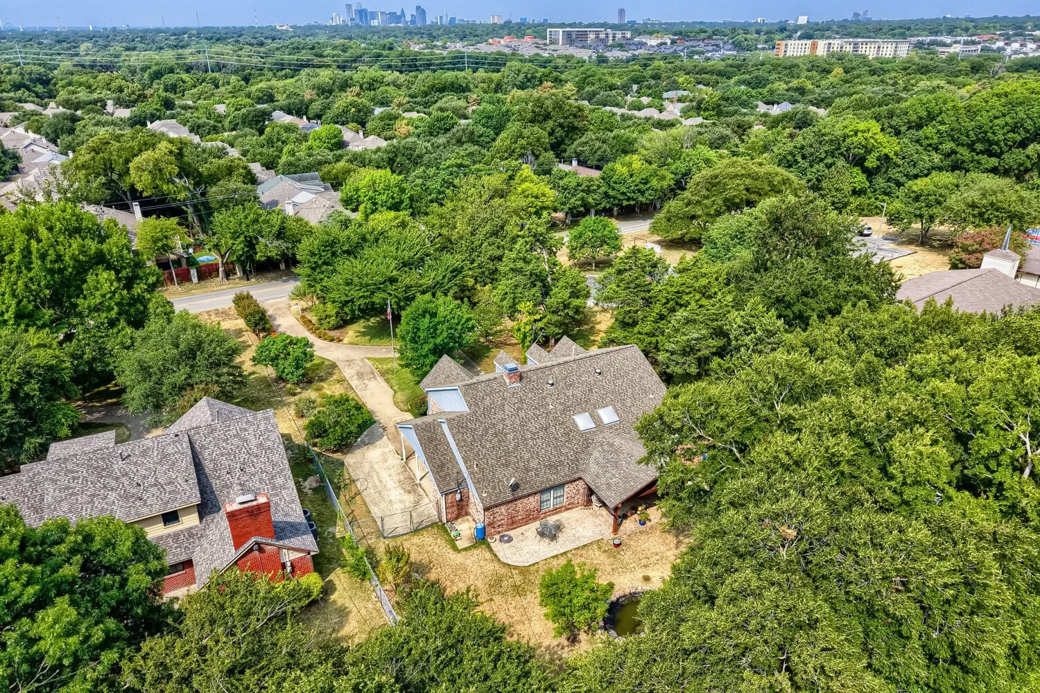 Single Family Residence For Sale in Dallas County , 1538 Highland Road, Dallas, Texas 75218, 3 Bedroom, 3 Bathroom, Garage spaces, 2,651 Sqft, built in 1982, mls#21400320, Real Estate Agent in Dallas, Homes For Sale in Dallas county, Homes For Sale in Dallas, Realtor in Dallas Texas, Real Estate Brokerage Independent Realty Texas, Luminita Cordes Realtor