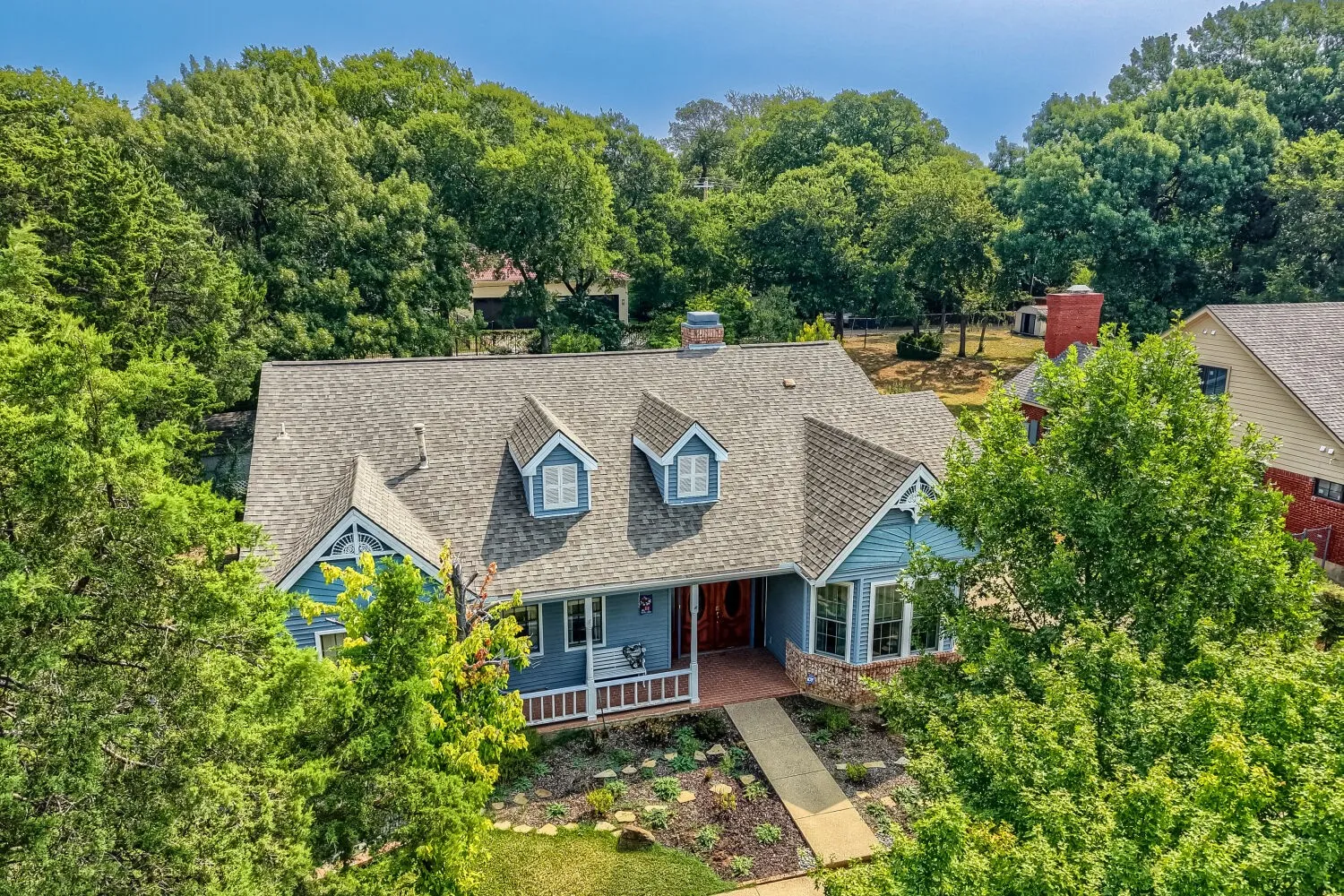 Single Family Residence For Sale in Dallas County , 1538 Highland Road, Dallas, Texas 75218, 3 Bedroom, 3 Bathroom, Garage spaces, 2,651 Sqft, built in 1982, mls#21400320, Real Estate Agent in Dallas, Homes For Sale in Dallas county, Homes For Sale in Dallas, Realtor in Dallas Texas, Real Estate Brokerage Independent Realty Texas, Luminita Cordes Realtor