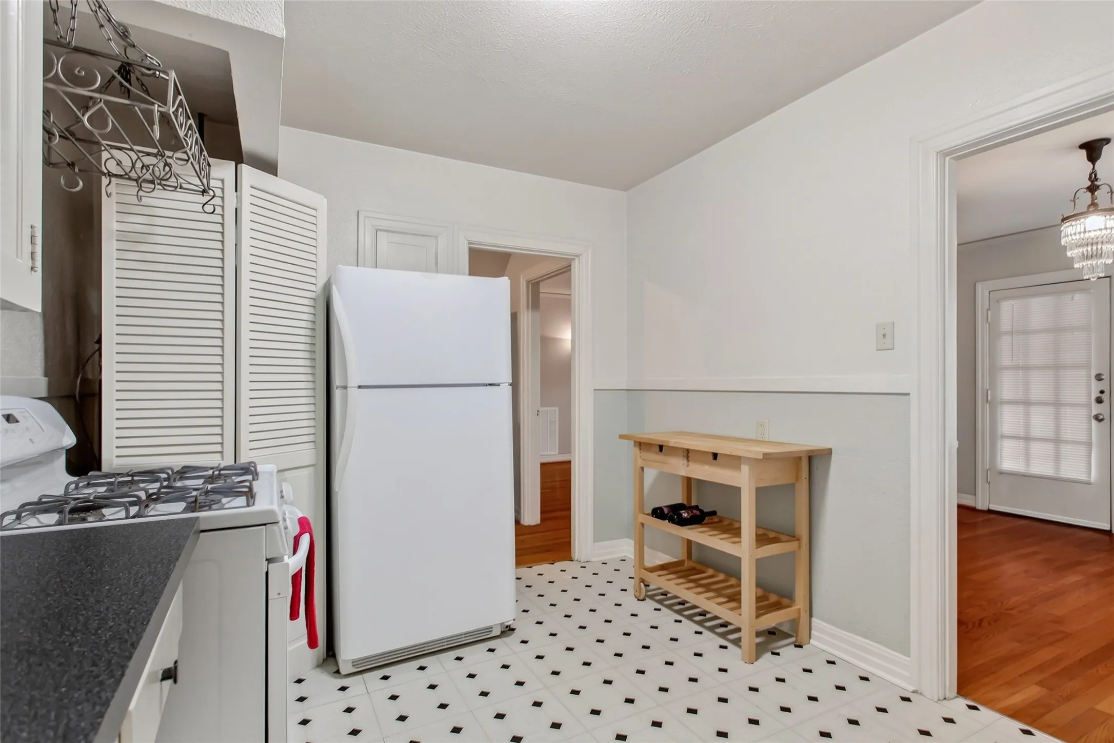 Duplex For Sale in Dallas County , 5740 - 5742 Goodwin Avenue, Dallas, Texas 75206, 2 Bedroom, 1 Bathroom, Garage spaces, 0 Sqft, built in 1931, mls#21402278, Real Estate Agent in Dallas, Homes For Sale in Dallas county, Homes For Sale in Dallas, Realtor in Dallas Texas, Real Estate Brokerage Independent Realty Texas, Luminita Cordes Realtor
