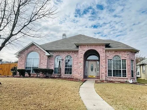 Single Family Residence For Rent in Collin County , 730 Cottonwood Bend, Allen, Texas 75002, 3 Bedroom, 2 Bathroom, 2 Garage spaces, 2,150 Sqft, built in 1994, mls#21402889, Real Estate Agent in Allen, Homes For Rent in Collin county, Homes For Rent in Allen, Realtor in Allen Texas, Real Estate Brokerage Independent Realty Texas, Luminita Cordes Realtor