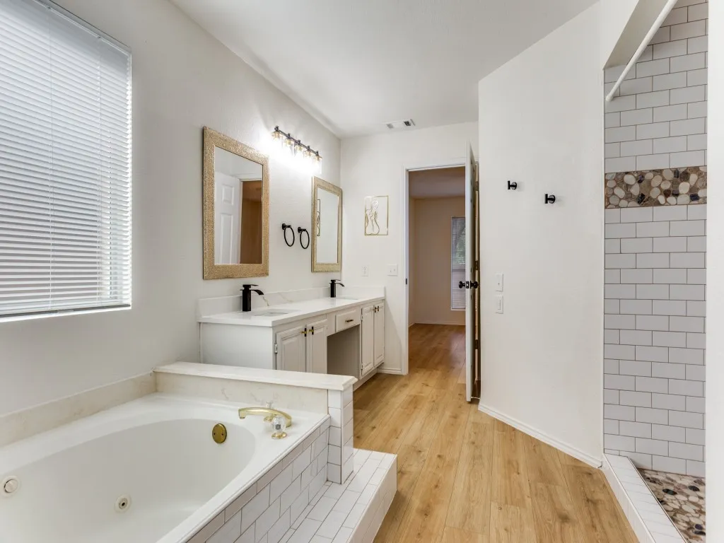 Single Family Residence For Rent in Tarrant County , 3100 Kathy Lane, Fort Worth, Texas 76123, 4 Bedroom, 3 Bathroom, 2 Garage spaces, 2,472 Sqft, built in 1989, mls#21402892, Real Estate Agent in Fort Worth, Homes For Rent in Tarrant county, Homes For Rent in Fort Worth, Realtor in Fort Worth Texas, Real Estate Brokerage Independent Realty Texas, Luminita Cordes Realtor