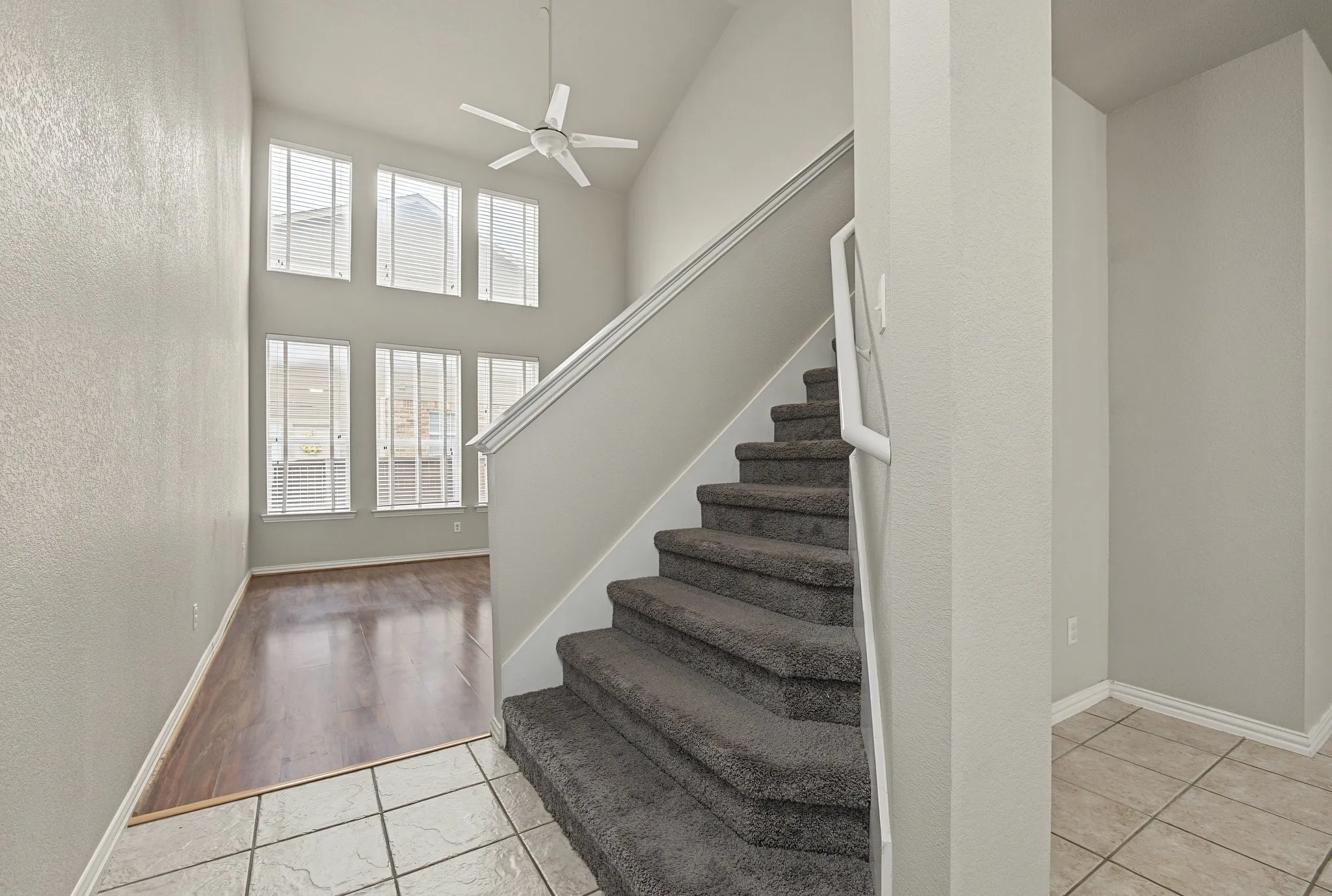 Townhouse For Rent in Collin County , 936 Cypress Creek Drive, Plano, Texas 75025, 3 Bedroom, 3 Bathroom, 2 Garage spaces, 1,585 Sqft, built in 2000, mls#21402896, Real Estate Agent in Plano, Homes For Rent in Collin county, Homes For Rent in Plano, Realtor in Plano Texas, Real Estate Brokerage Independent Realty Texas, Luminita Cordes Realtor