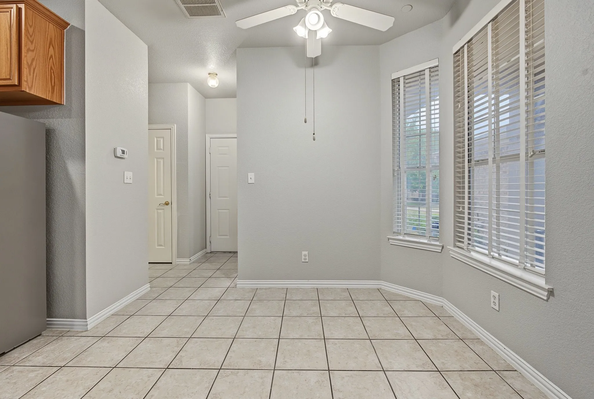 Townhouse For Rent in Collin County , 936 Cypress Creek Drive, Plano, Texas 75025, 3 Bedroom, 3 Bathroom, 2 Garage spaces, 1,585 Sqft, built in 2000, mls#21402896, Real Estate Agent in Plano, Homes For Rent in Collin county, Homes For Rent in Plano, Realtor in Plano Texas, Real Estate Brokerage Independent Realty Texas, Luminita Cordes Realtor