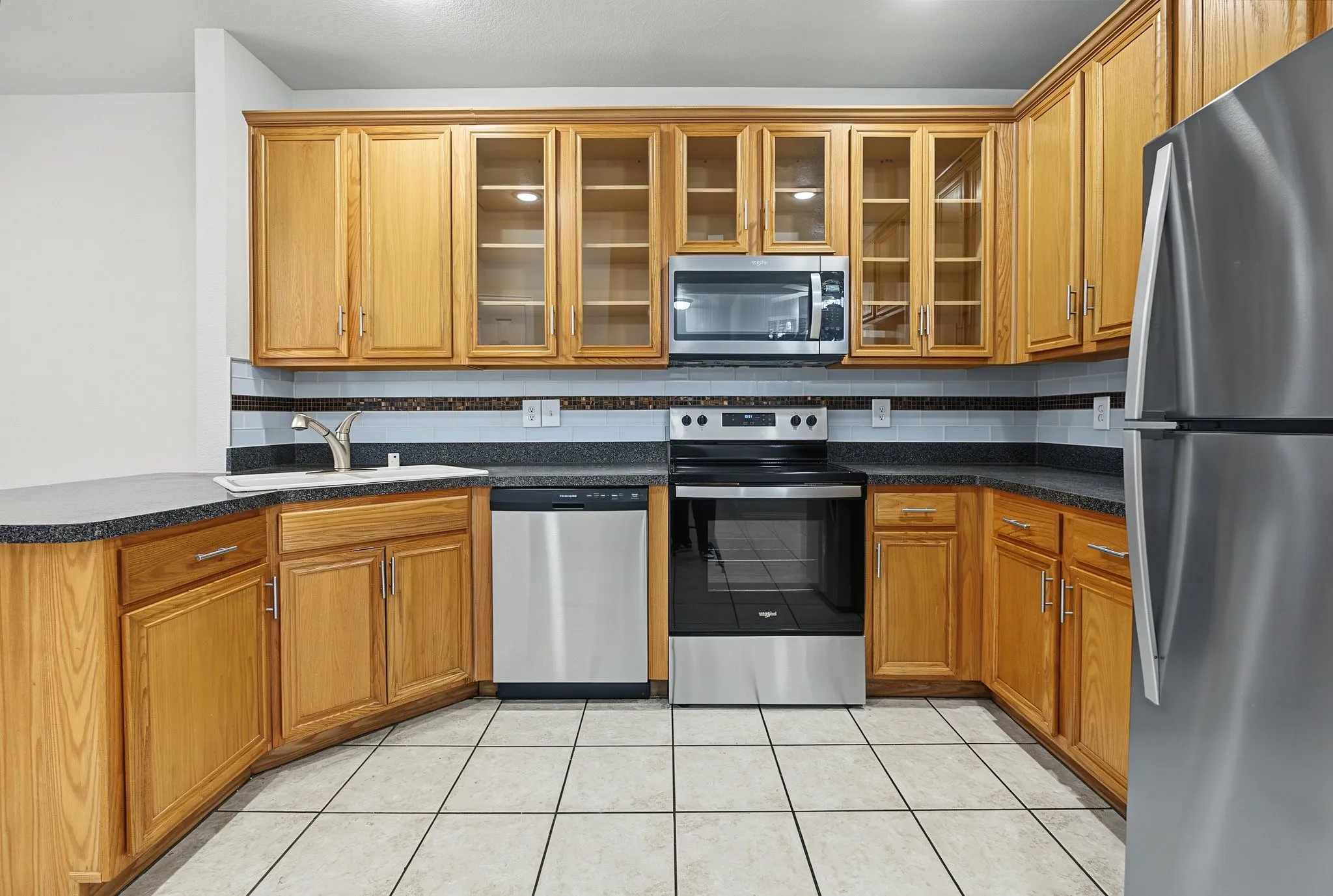 Townhouse For Rent in Collin County , 936 Cypress Creek Drive, Plano, Texas 75025, 3 Bedroom, 3 Bathroom, 2 Garage spaces, 1,585 Sqft, built in 2000, mls#21402896, Real Estate Agent in Plano, Homes For Rent in Collin county, Homes For Rent in Plano, Realtor in Plano Texas, Real Estate Brokerage Independent Realty Texas, Luminita Cordes Realtor
