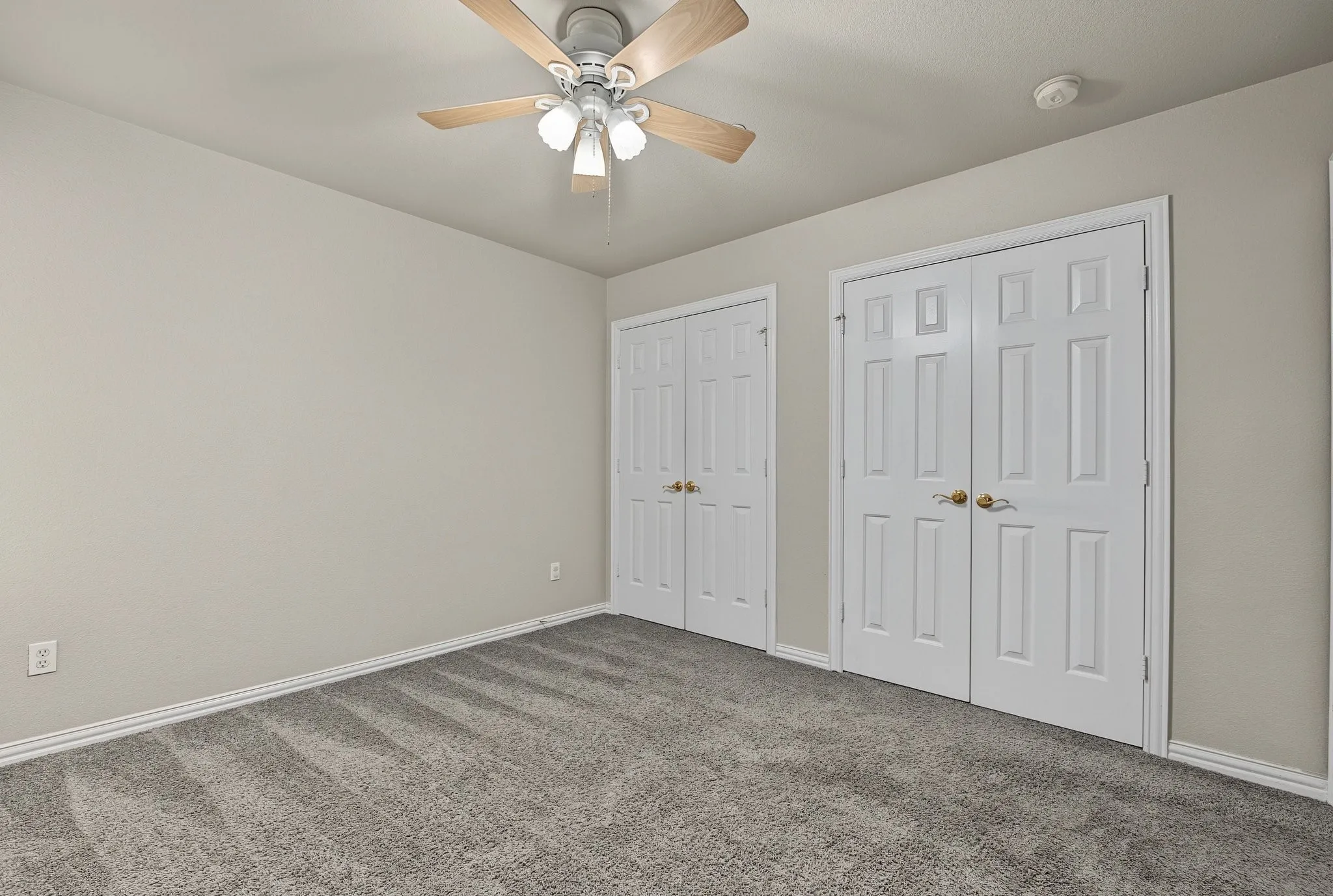 Townhouse For Rent in Collin County , 936 Cypress Creek Drive, Plano, Texas 75025, 3 Bedroom, 3 Bathroom, 2 Garage spaces, 1,585 Sqft, built in 2000, mls#21402896, Real Estate Agent in Plano, Homes For Rent in Collin county, Homes For Rent in Plano, Realtor in Plano Texas, Real Estate Brokerage Independent Realty Texas, Luminita Cordes Realtor