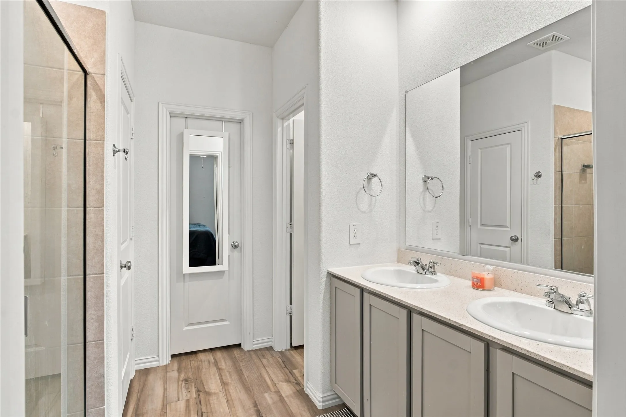 Single Family Residence For Sale in Denton County , 14808 Dusty Boot Trail, Fort Worth, Texas 76052, 4 Bedroom, 2 Bathroom, 2 Garage spaces, 1,841 Sqft, built in 2021, mls#21402902, Real Estate Agent in Fort Worth, Homes For Sale in Denton county, Homes For Sale in Fort Worth, Realtor in Fort Worth Texas, Real Estate Brokerage Independent Realty Texas, Luminita Cordes Realtor