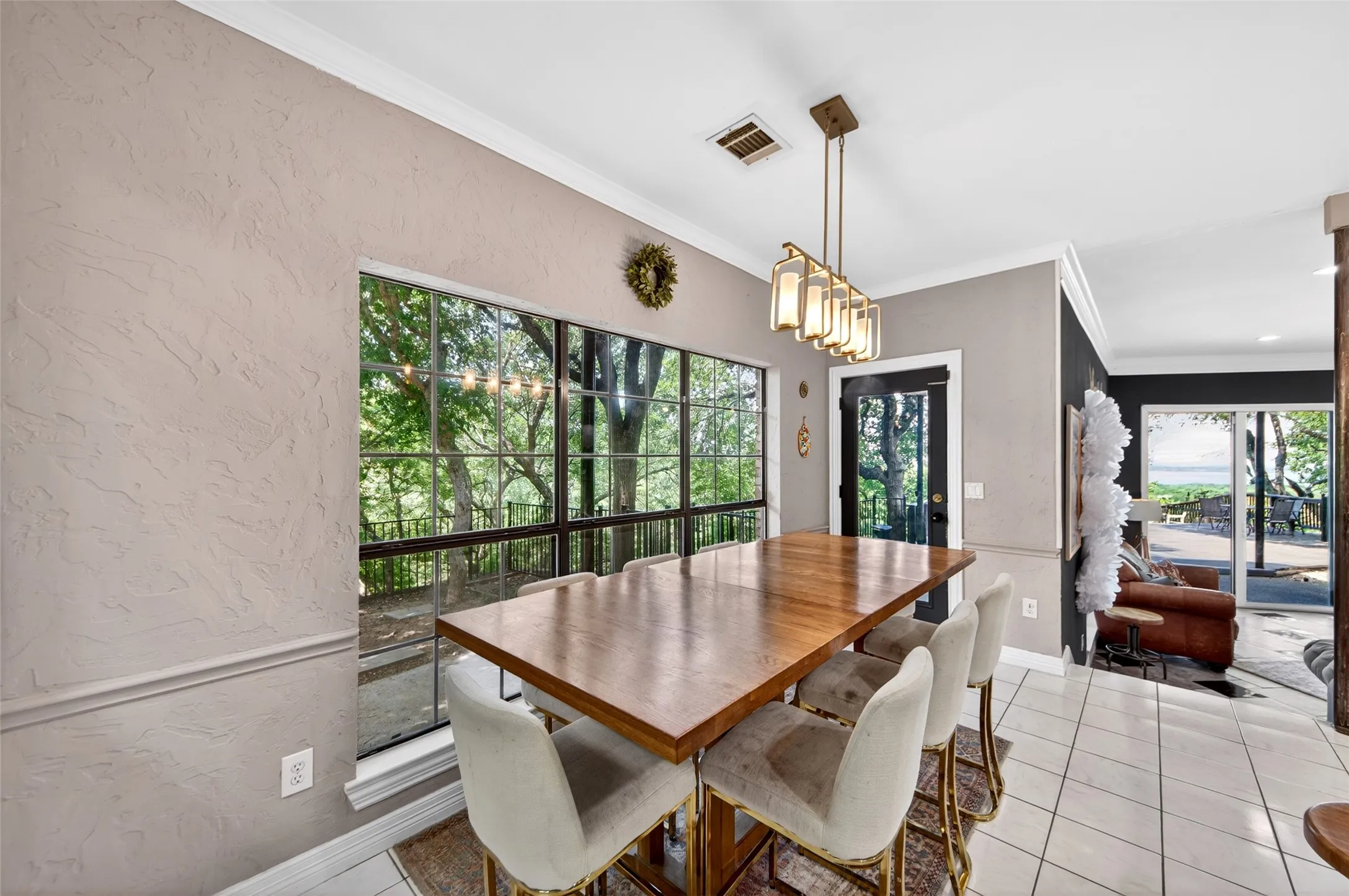 Single Family Residence For Rent in Dallas County , 2032 Juniper Ridge Road, Cedar Hill, Texas 75104, 4 Bedroom, 3 Bathroom, 3 Garage spaces, 3,991 Sqft, built in 1990, mls#21402903, Real Estate Agent in Cedar Hill, Homes For Rent in Dallas county, Homes For Rent in Cedar Hill, Realtor in Cedar Hill Texas, Real Estate Brokerage Independent Realty Texas, Luminita Cordes Realtor