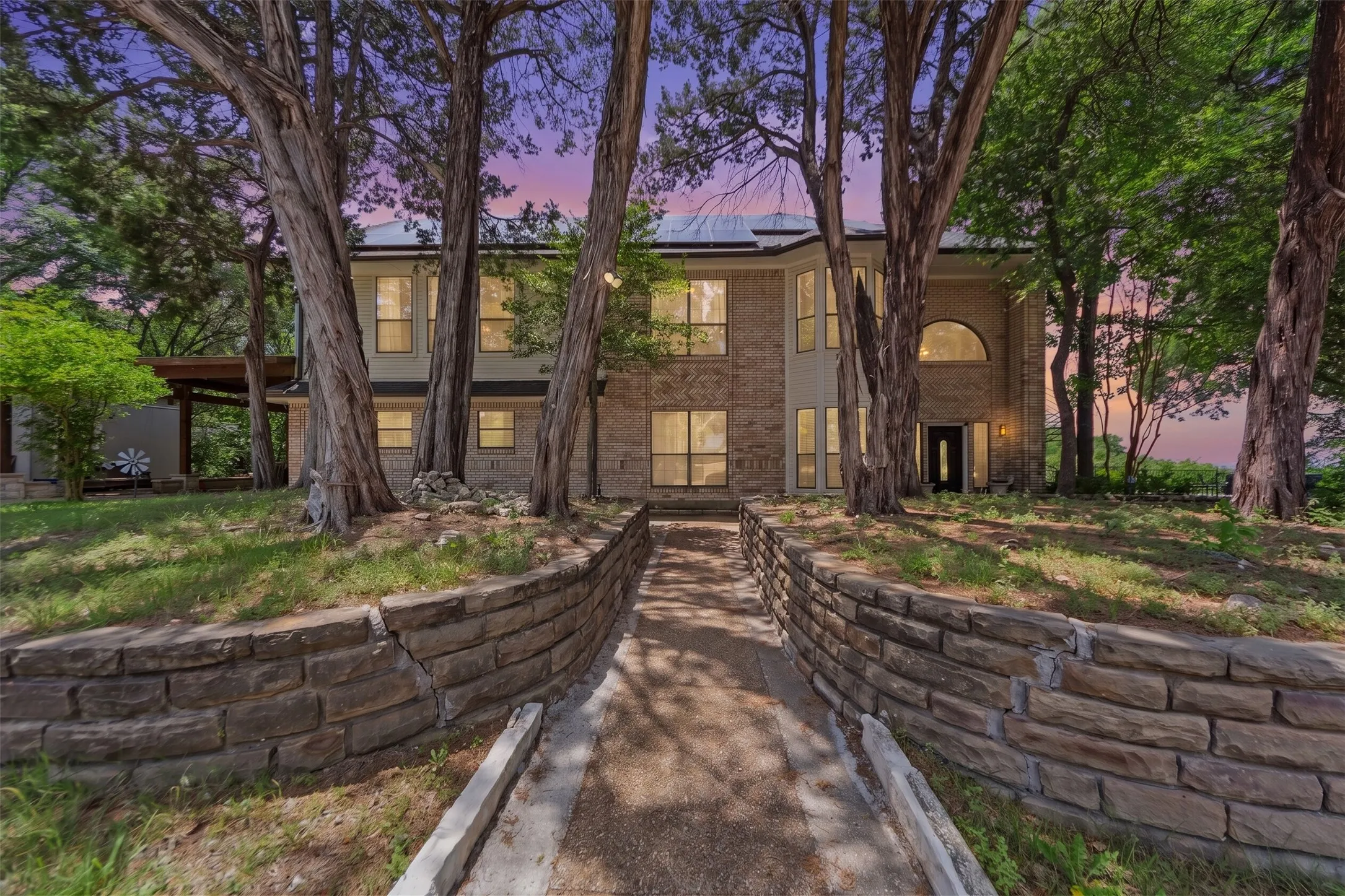 Single Family Residence For Rent in Dallas County , 2032 Juniper Ridge Road, Cedar Hill, Texas 75104, 4 Bedroom, 3 Bathroom, 3 Garage spaces, 3,991 Sqft, built in 1990, mls#21402903, Real Estate Agent in Cedar Hill, Homes For Rent in Dallas county, Homes For Rent in Cedar Hill, Realtor in Cedar Hill Texas, Real Estate Brokerage Independent Realty Texas, Luminita Cordes Realtor