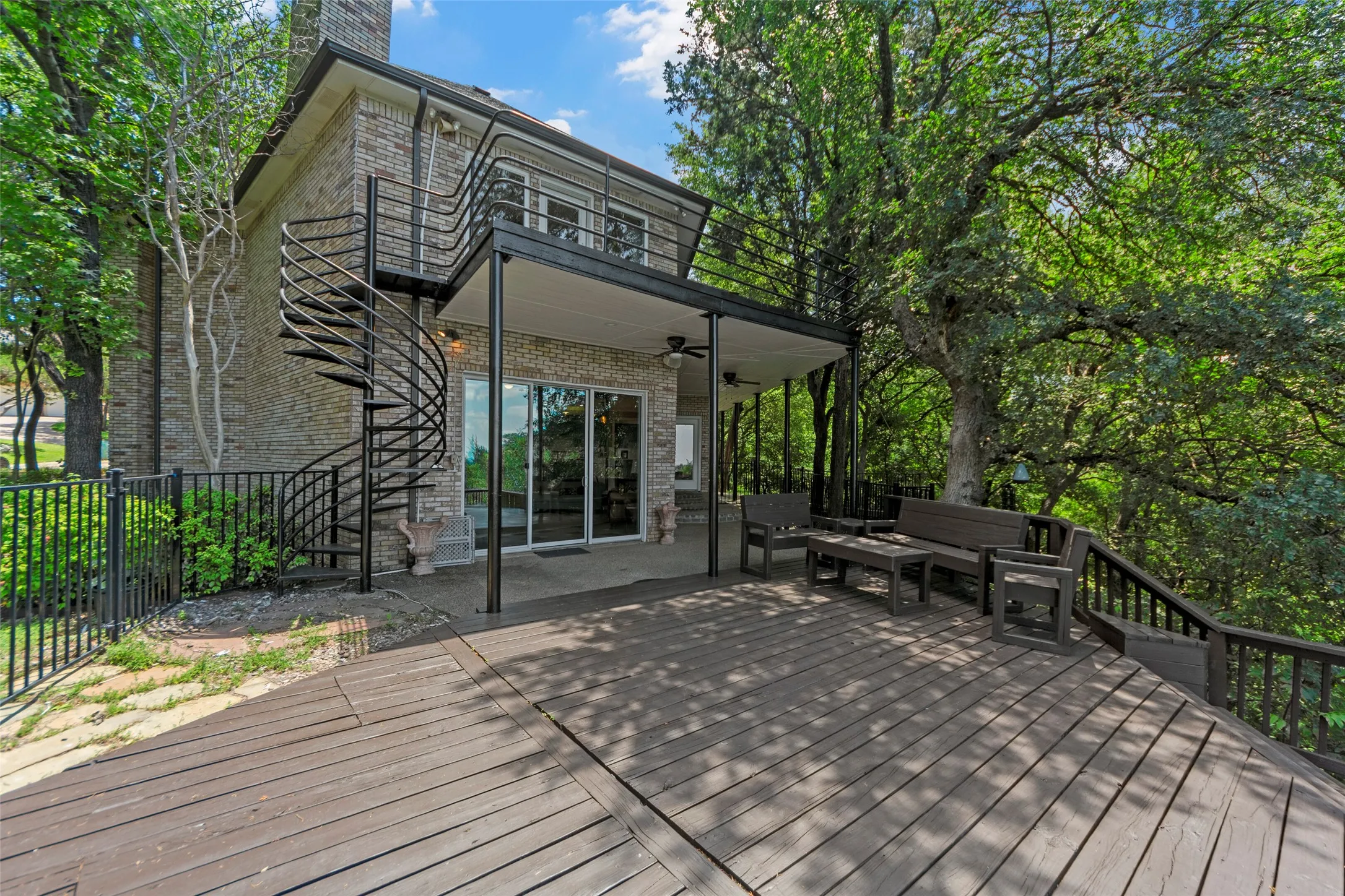 Single Family Residence For Rent in Dallas County , 2032 Juniper Ridge Road, Cedar Hill, Texas 75104, 4 Bedroom, 3 Bathroom, 3 Garage spaces, 3,991 Sqft, built in 1990, mls#21402903, Real Estate Agent in Cedar Hill, Homes For Rent in Dallas county, Homes For Rent in Cedar Hill, Realtor in Cedar Hill Texas, Real Estate Brokerage Independent Realty Texas, Luminita Cordes Realtor