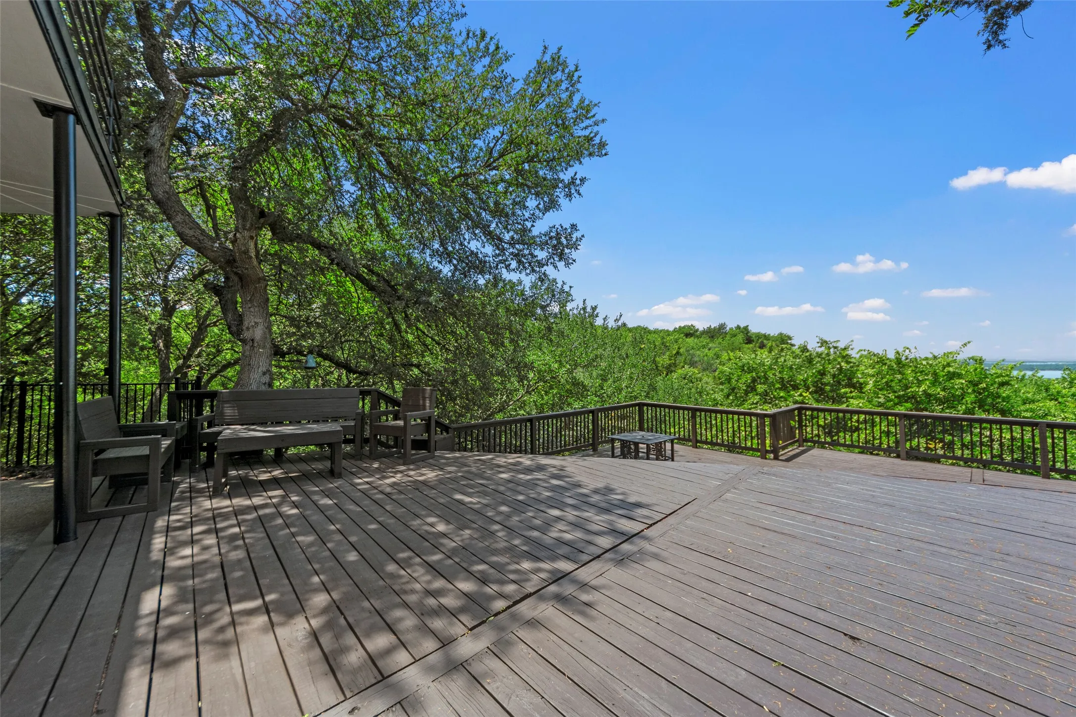 Single Family Residence For Rent in Dallas County , 2032 Juniper Ridge Road, Cedar Hill, Texas 75104, 4 Bedroom, 3 Bathroom, 3 Garage spaces, 3,991 Sqft, built in 1990, mls#21402903, Real Estate Agent in Cedar Hill, Homes For Rent in Dallas county, Homes For Rent in Cedar Hill, Realtor in Cedar Hill Texas, Real Estate Brokerage Independent Realty Texas, Luminita Cordes Realtor