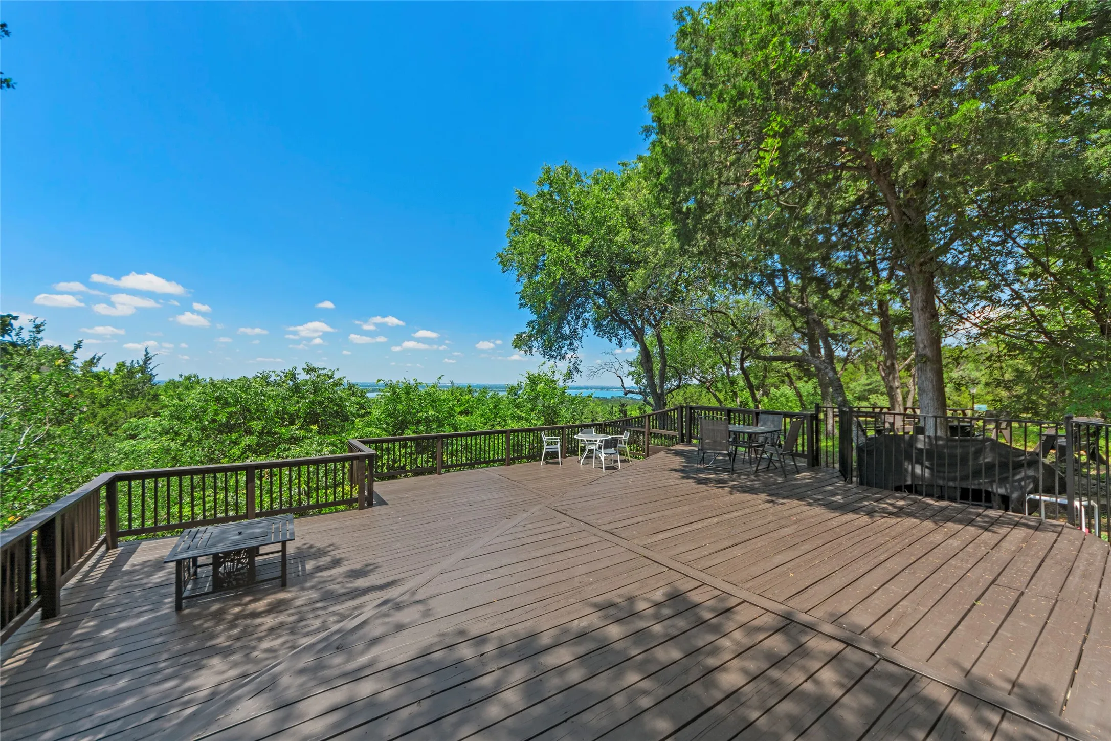 Single Family Residence For Rent in Dallas County , 2032 Juniper Ridge Road, Cedar Hill, Texas 75104, 4 Bedroom, 3 Bathroom, 3 Garage spaces, 3,991 Sqft, built in 1990, mls#21402903, Real Estate Agent in Cedar Hill, Homes For Rent in Dallas county, Homes For Rent in Cedar Hill, Realtor in Cedar Hill Texas, Real Estate Brokerage Independent Realty Texas, Luminita Cordes Realtor