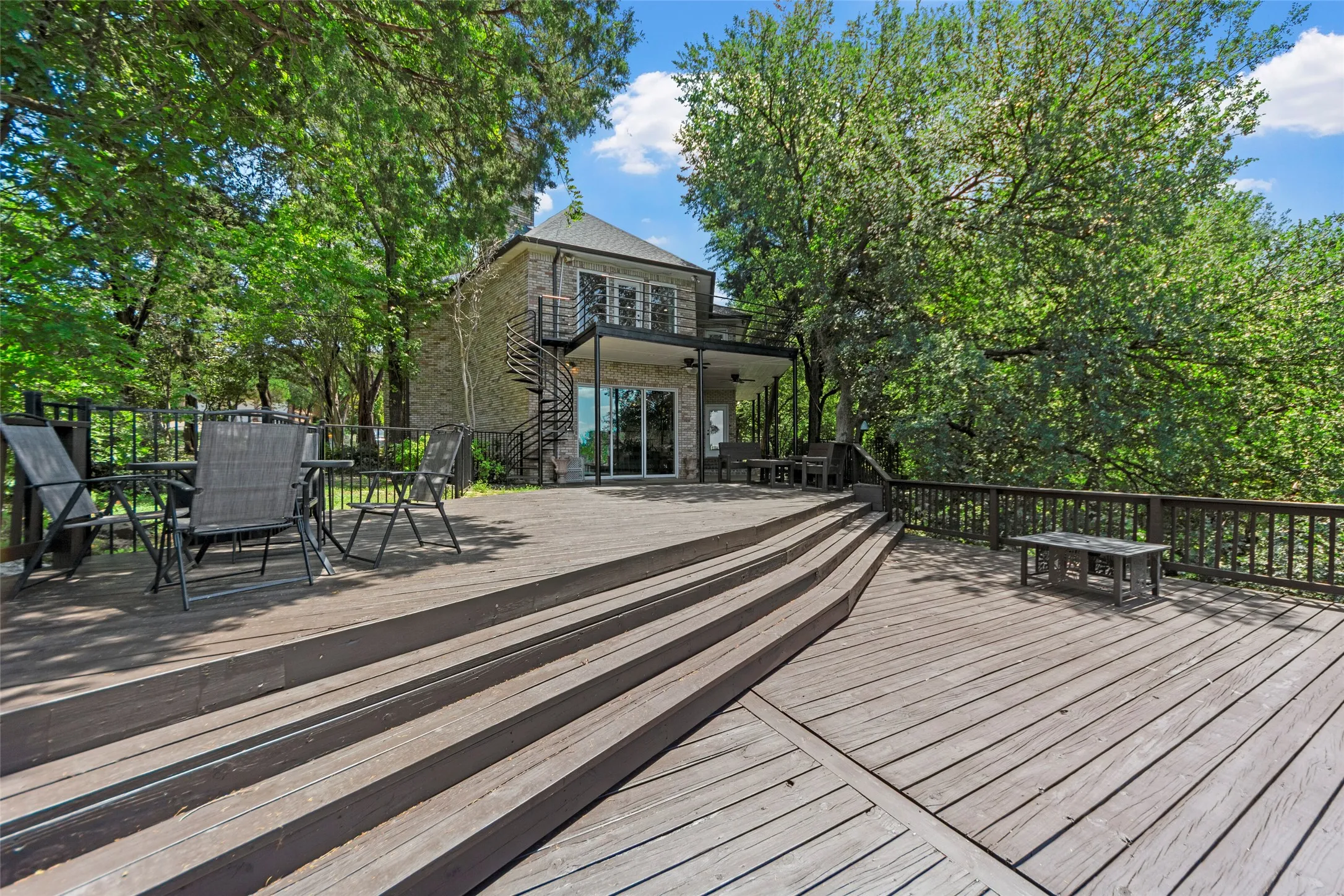 Single Family Residence For Rent in Dallas County , 2032 Juniper Ridge Road, Cedar Hill, Texas 75104, 4 Bedroom, 3 Bathroom, 3 Garage spaces, 3,991 Sqft, built in 1990, mls#21402903, Real Estate Agent in Cedar Hill, Homes For Rent in Dallas county, Homes For Rent in Cedar Hill, Realtor in Cedar Hill Texas, Real Estate Brokerage Independent Realty Texas, Luminita Cordes Realtor