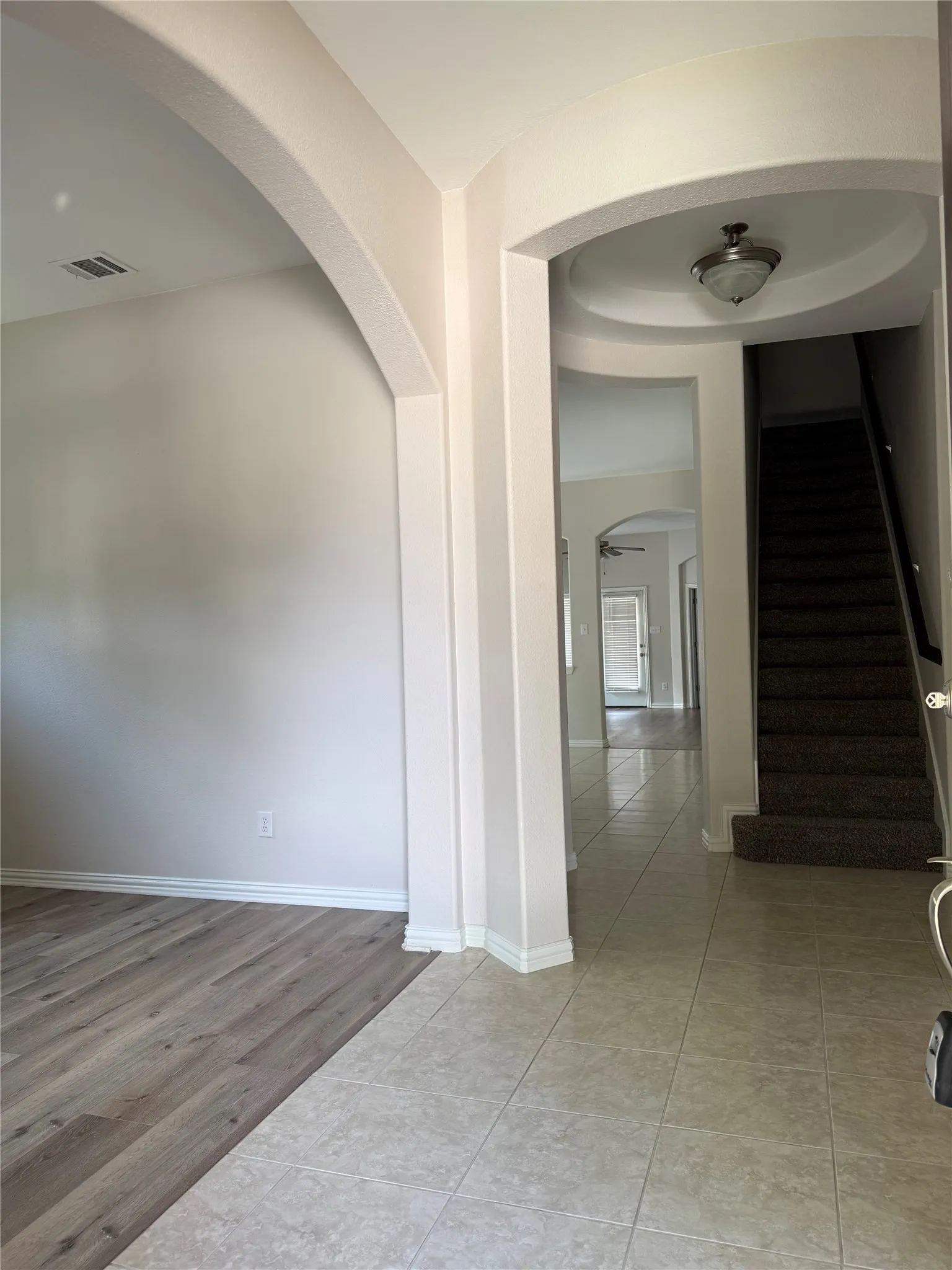 Single Family Residence For Rent in Collin County , 5709 Centeridge Lane, Mc Kinney, Texas 75071, 3 Bedroom, 4 Bathroom, 2 Garage spaces, 2,414 Sqft, built in 2013, mls#21402881, Real Estate Agent in Mc Kinney, Homes For Rent in Collin county, Homes For Rent in Mc Kinney, Realtor in Mc Kinney Texas, Real Estate Brokerage Independent Realty Texas, Luminita Cordes Realtor