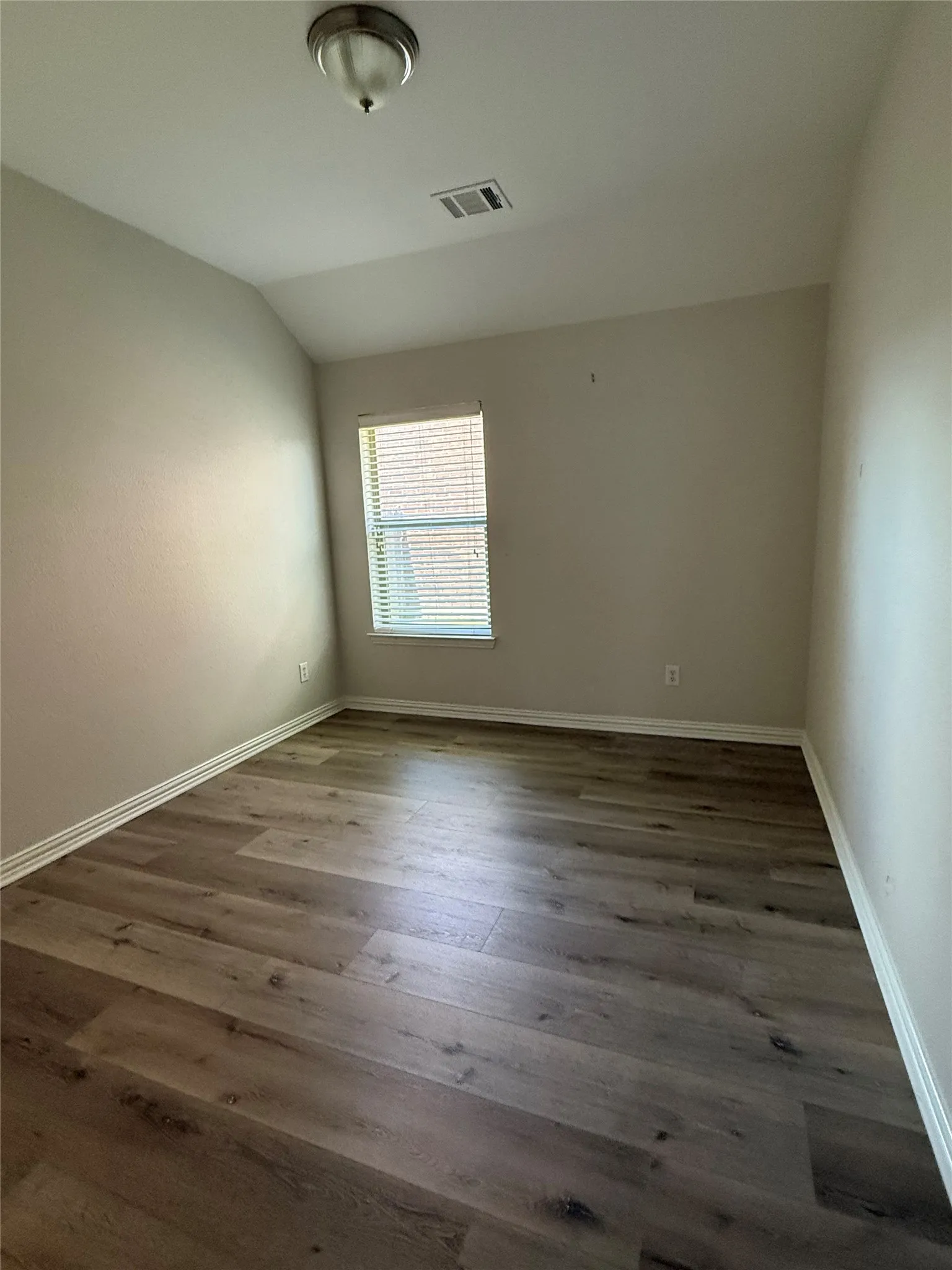 Single Family Residence For Rent in Collin County , 5709 Centeridge Lane, Mc Kinney, Texas 75071, 3 Bedroom, 4 Bathroom, 2 Garage spaces, 2,414 Sqft, built in 2013, mls#21402881, Real Estate Agent in Mc Kinney, Homes For Rent in Collin county, Homes For Rent in Mc Kinney, Realtor in Mc Kinney Texas, Real Estate Brokerage Independent Realty Texas, Luminita Cordes Realtor