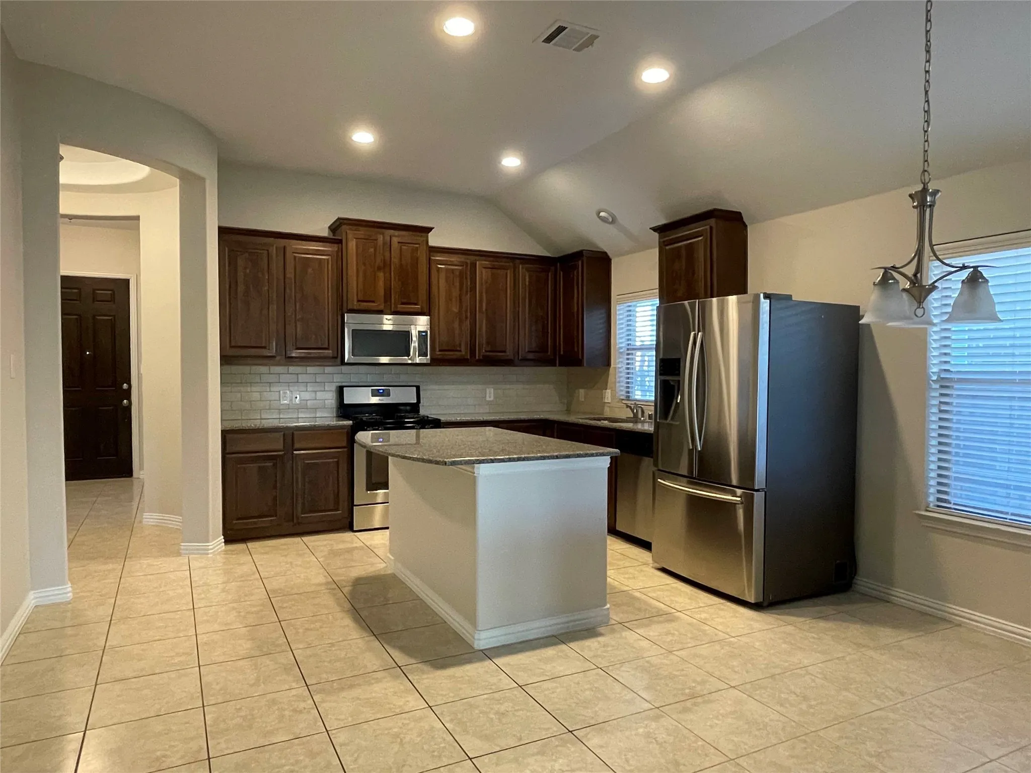 Single Family Residence For Rent in Collin County , 5709 Centeridge Lane, Mc Kinney, Texas 75071, 3 Bedroom, 4 Bathroom, 2 Garage spaces, 2,414 Sqft, built in 2013, mls#21402881, Real Estate Agent in Mc Kinney, Homes For Rent in Collin county, Homes For Rent in Mc Kinney, Realtor in Mc Kinney Texas, Real Estate Brokerage Independent Realty Texas, Luminita Cordes Realtor