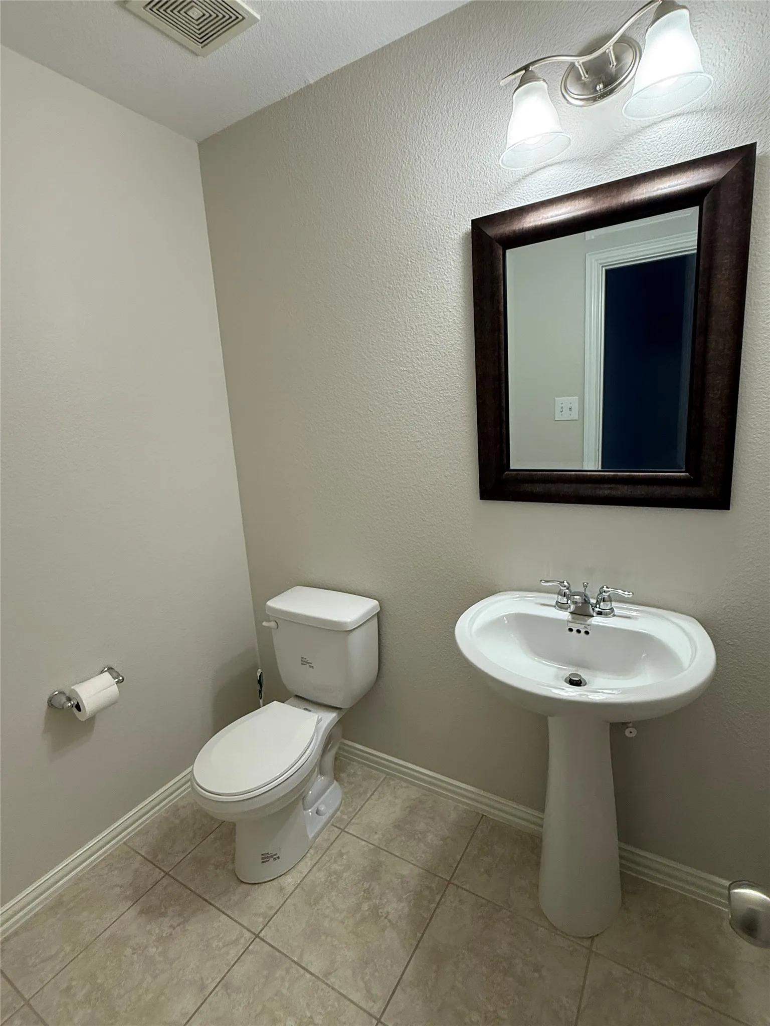 Single Family Residence For Rent in Collin County , 5709 Centeridge Lane, Mc Kinney, Texas 75071, 3 Bedroom, 4 Bathroom, 2 Garage spaces, 2,414 Sqft, built in 2013, mls#21402881, Real Estate Agent in Mc Kinney, Homes For Rent in Collin county, Homes For Rent in Mc Kinney, Realtor in Mc Kinney Texas, Real Estate Brokerage Independent Realty Texas, Luminita Cordes Realtor