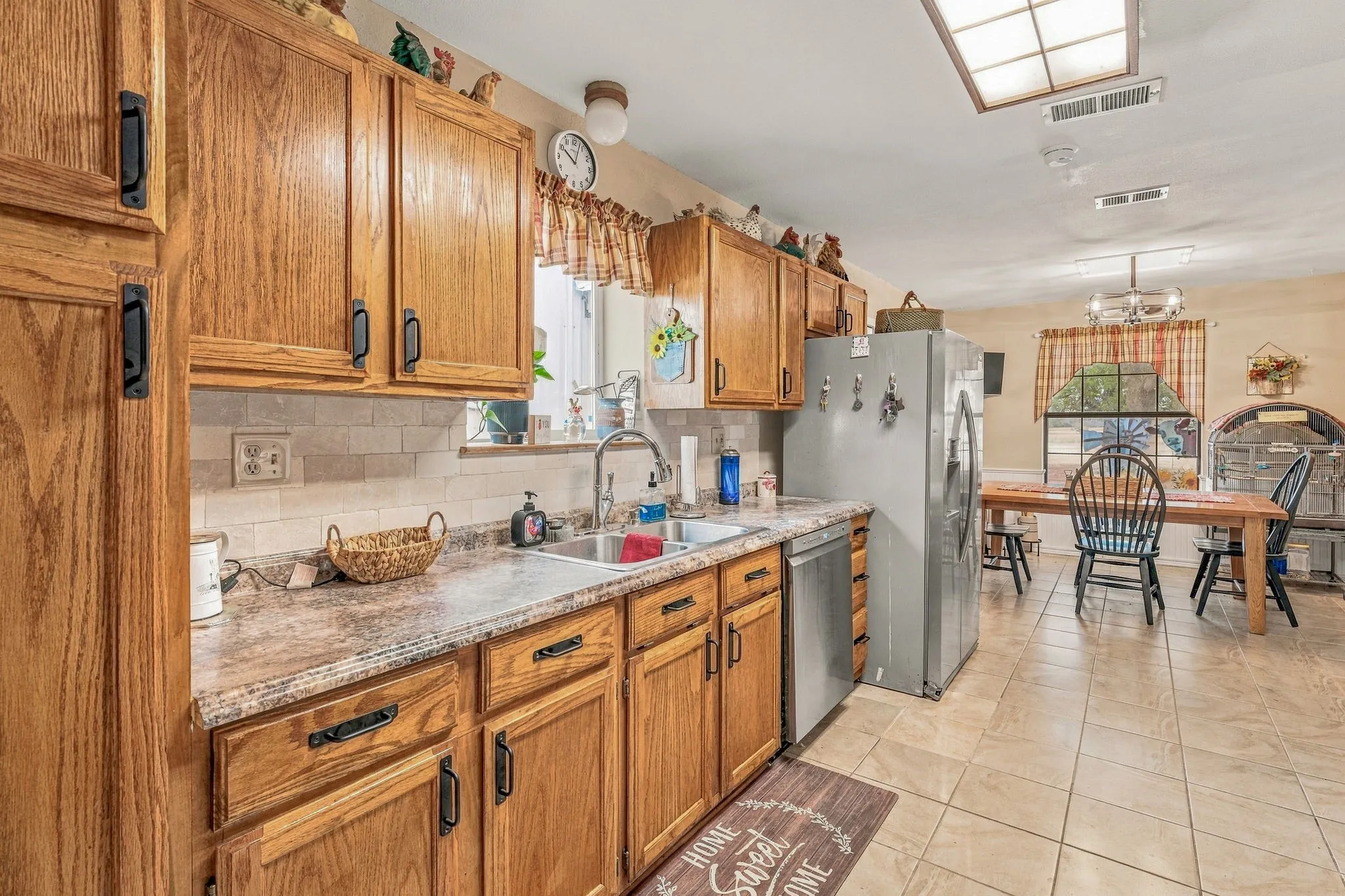 Farm For Sale in Denton County , 4703 Pure Country Lane, Aubrey, Texas 76227, 4 Bedroom, 2 Bathroom, 2 Garage spaces, 2,436 Sqft, built in 1990, mls#21401417, Real Estate Agent in Aubrey, Homes For Sale in Denton county, Homes For Sale in Aubrey, Realtor in Aubrey Texas, Real Estate Brokerage Independent Realty Texas, Luminita Cordes Realtor